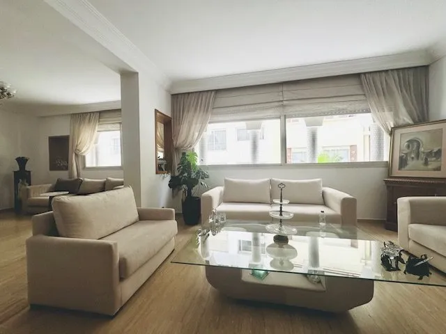 Grand appartement au coeur de gauthier - الدار البيضاء