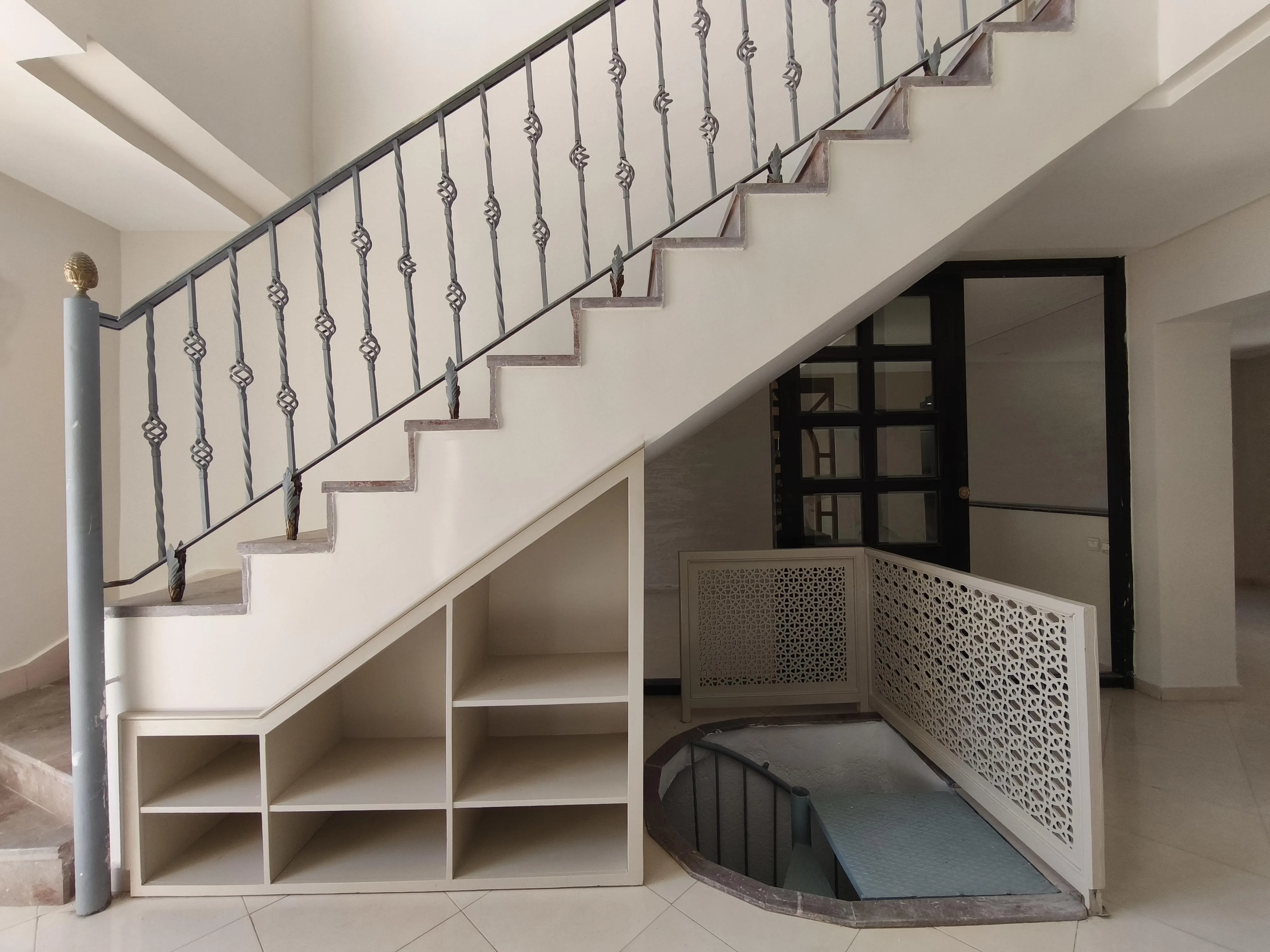 Villa Petit bijoux style grec en vente - الدار البيضاء (2)