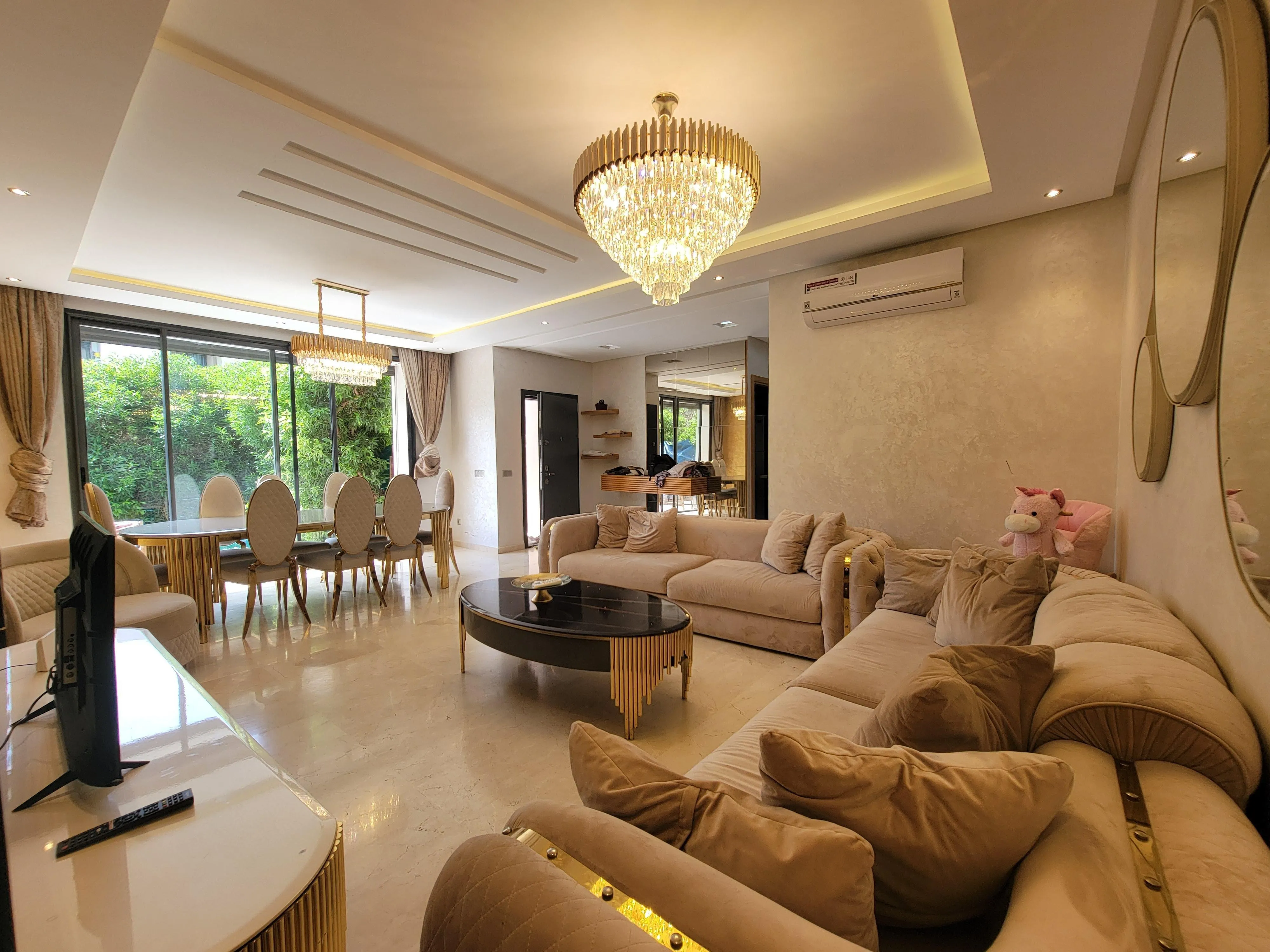 Villa trois chambres avec piscine en résidence sécurisée - الدار البيضاء