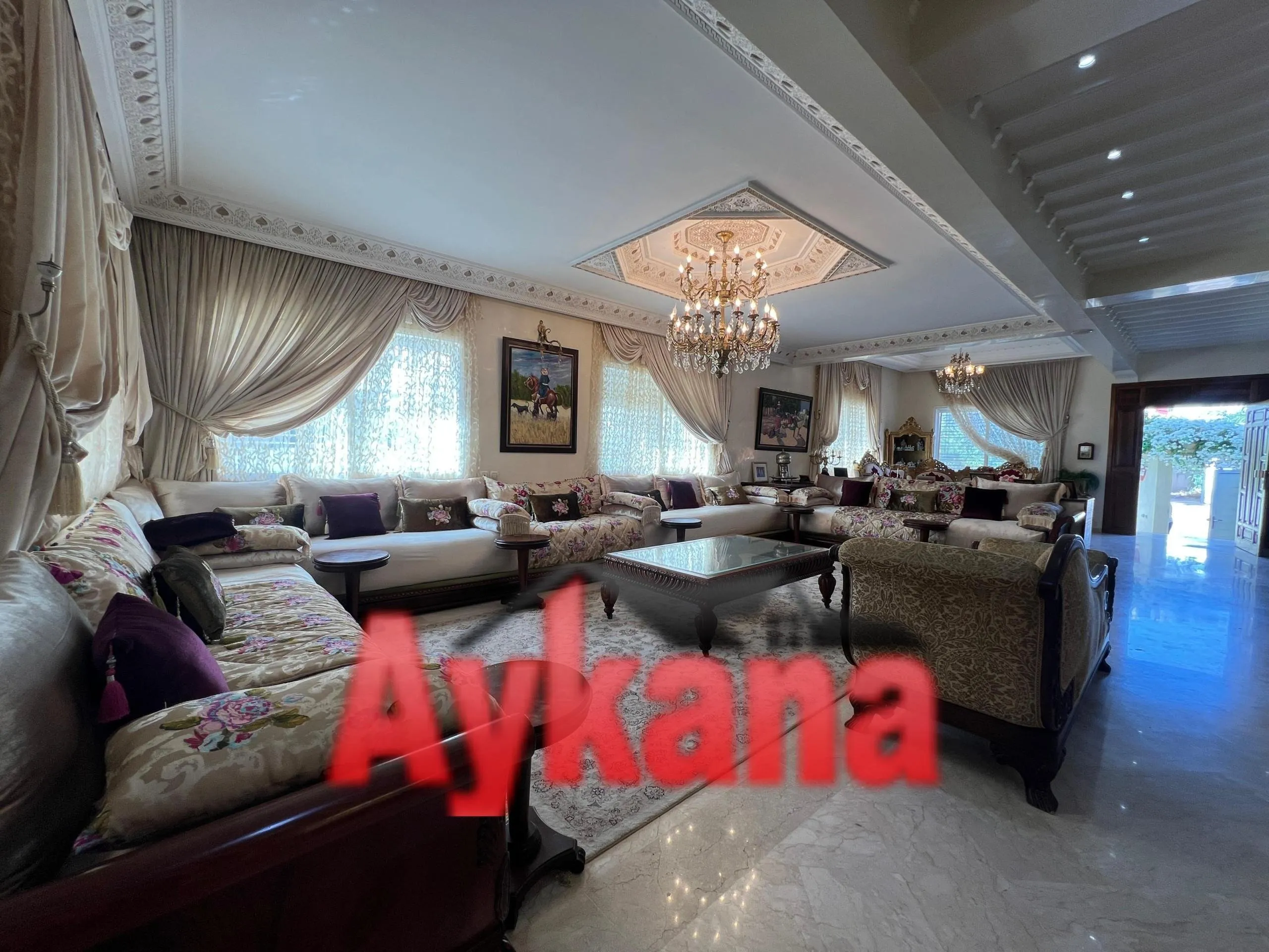Villa Spacieuse à Vendre à Harhoura - تمارة