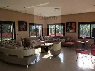 Belle demeure sur un terrain de 13000 m² - حد السوالم (3)