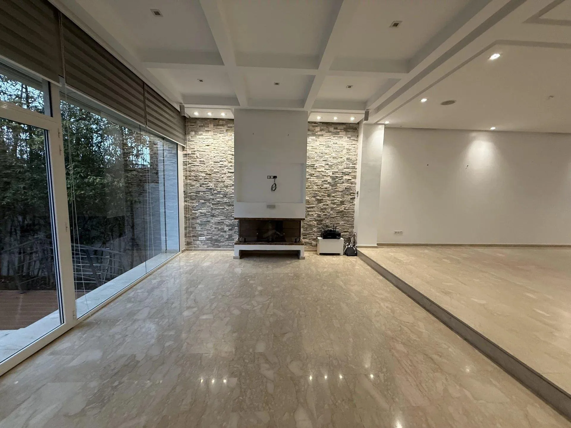 Maison moderne à vendre à Casablanca - الدار البيضاء