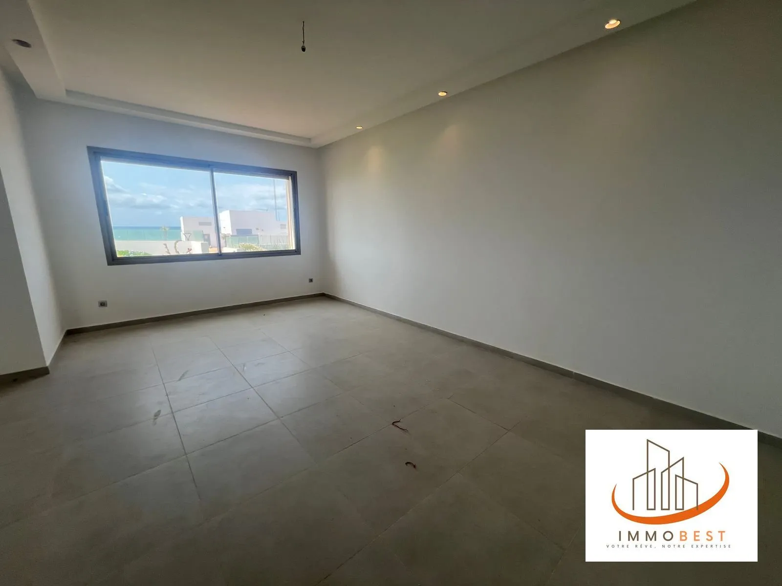 Superbe villa front mer en vente sur Jacques beach 4 CH - الدار البيضاء (3)