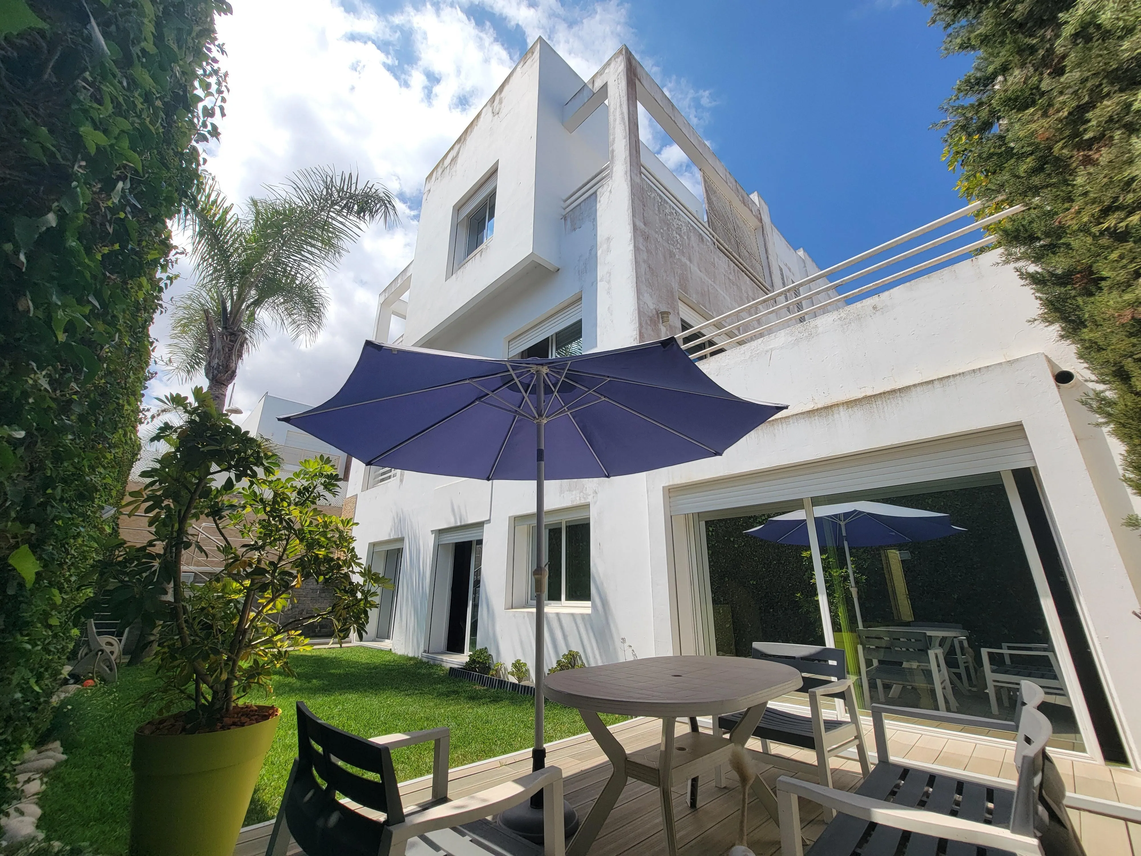 À vendre – Villa d’Exception à Dar Bouazza, 550 m² habitables, Jardin, Piscine et Finitions Haut de Gamme - الدار البيضاء (3)