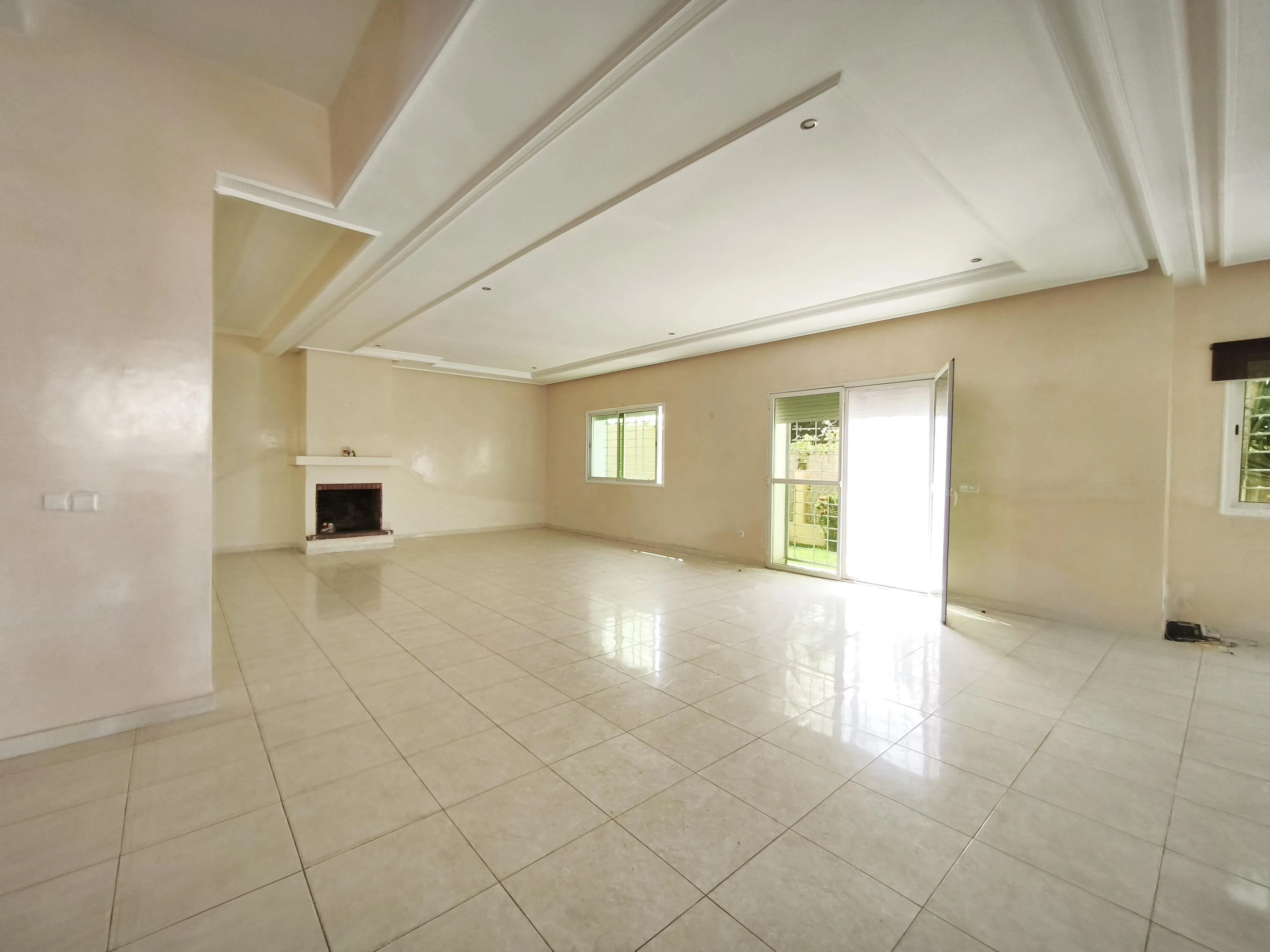 À Vendre – Villa familiale de standing à Dar Bouazza – 4 chambres – 420 m² habitables – Jardin – Lotissement sécurisé - الدار البيضاء (3)