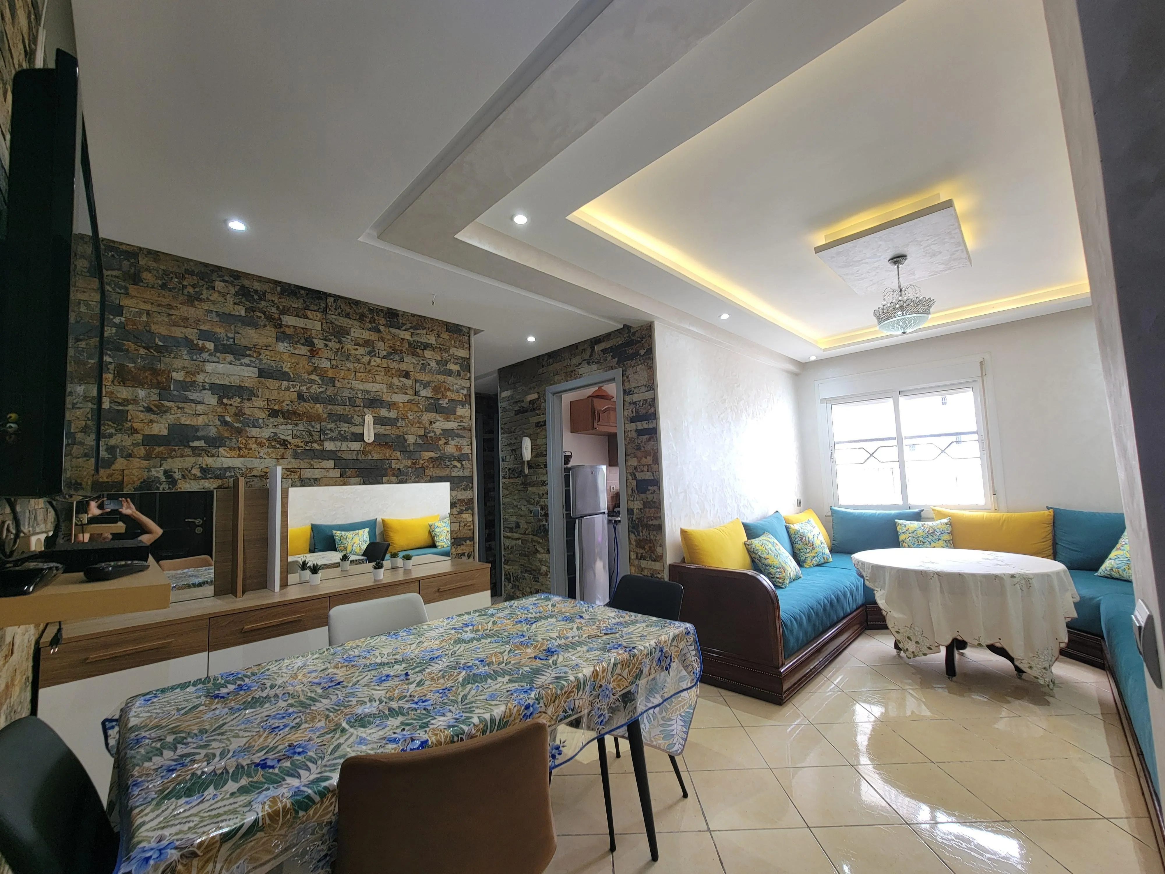 À vendre – Bel appartement rénové et meublé à coté de (Fadaat Al Mohit) - الدار البيضاء
