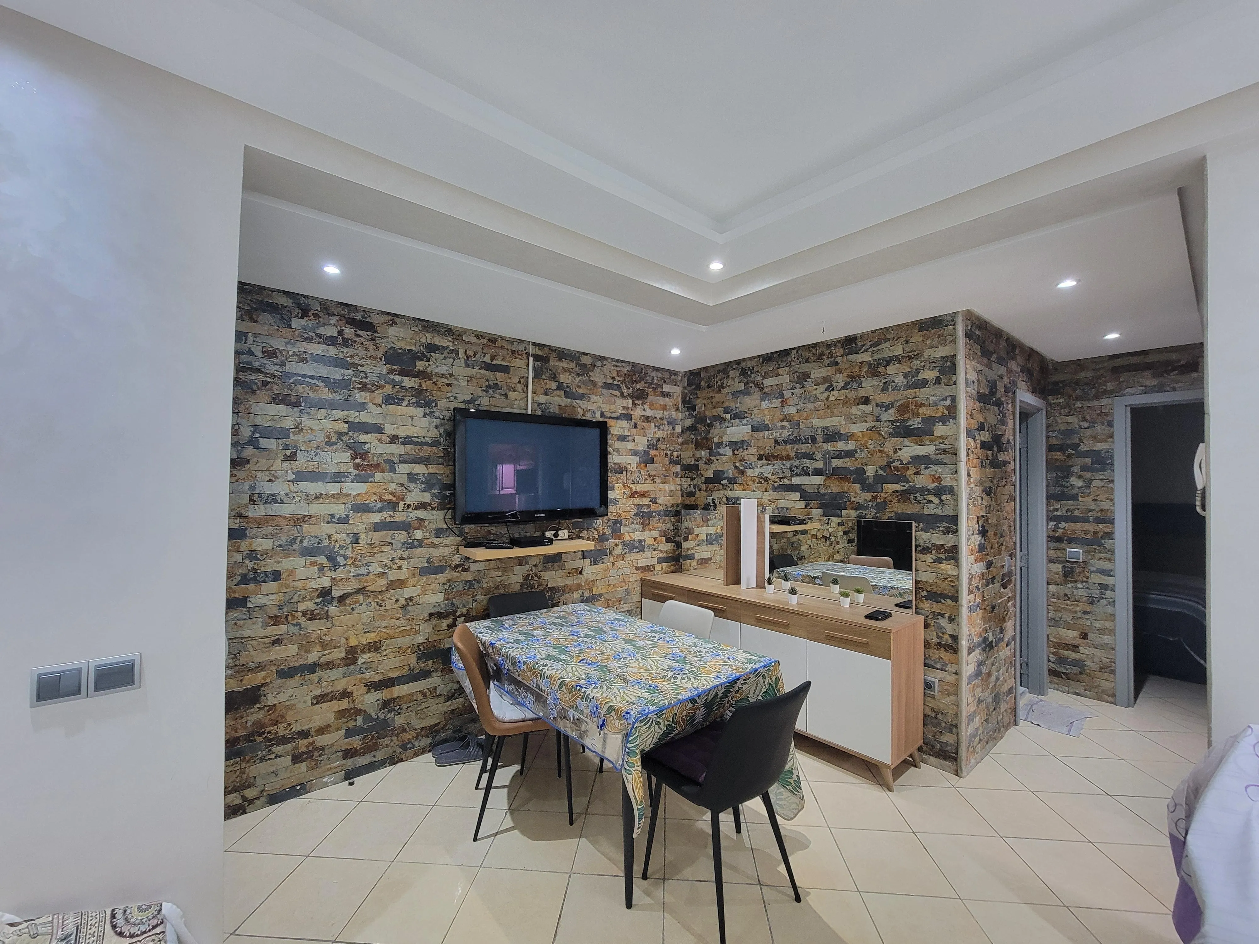 À vendre – Bel appartement rénové et meublé à coté de (Fadaat Al Mohit) - الدار البيضاء (2)