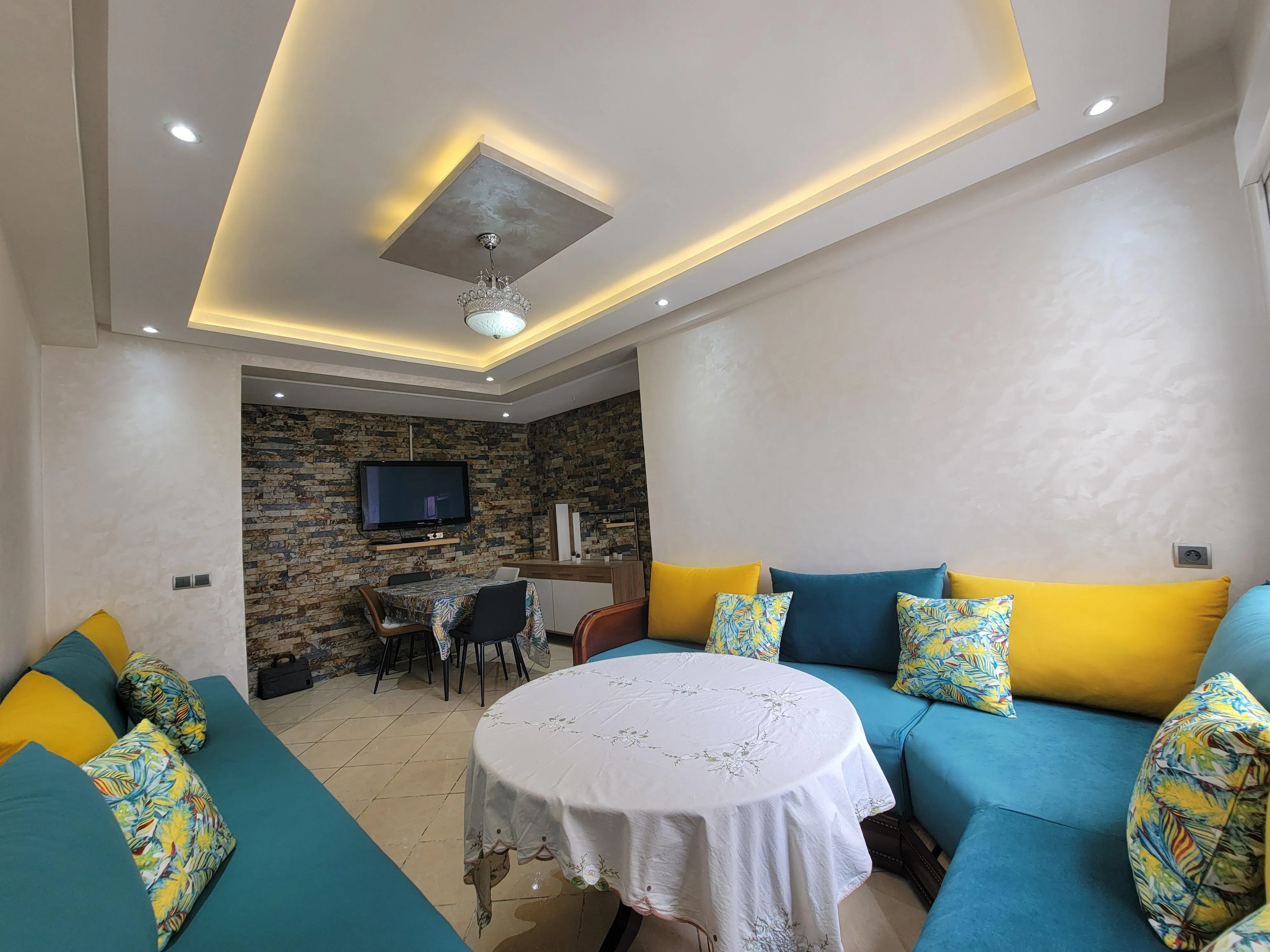 À vendre – Bel appartement rénové et meublé à coté de (Fadaat Al Mohit) - الدار البيضاء (3)