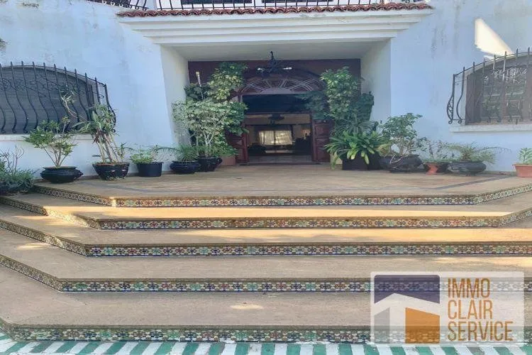 Villa à vendre à usage commercial - الرباط