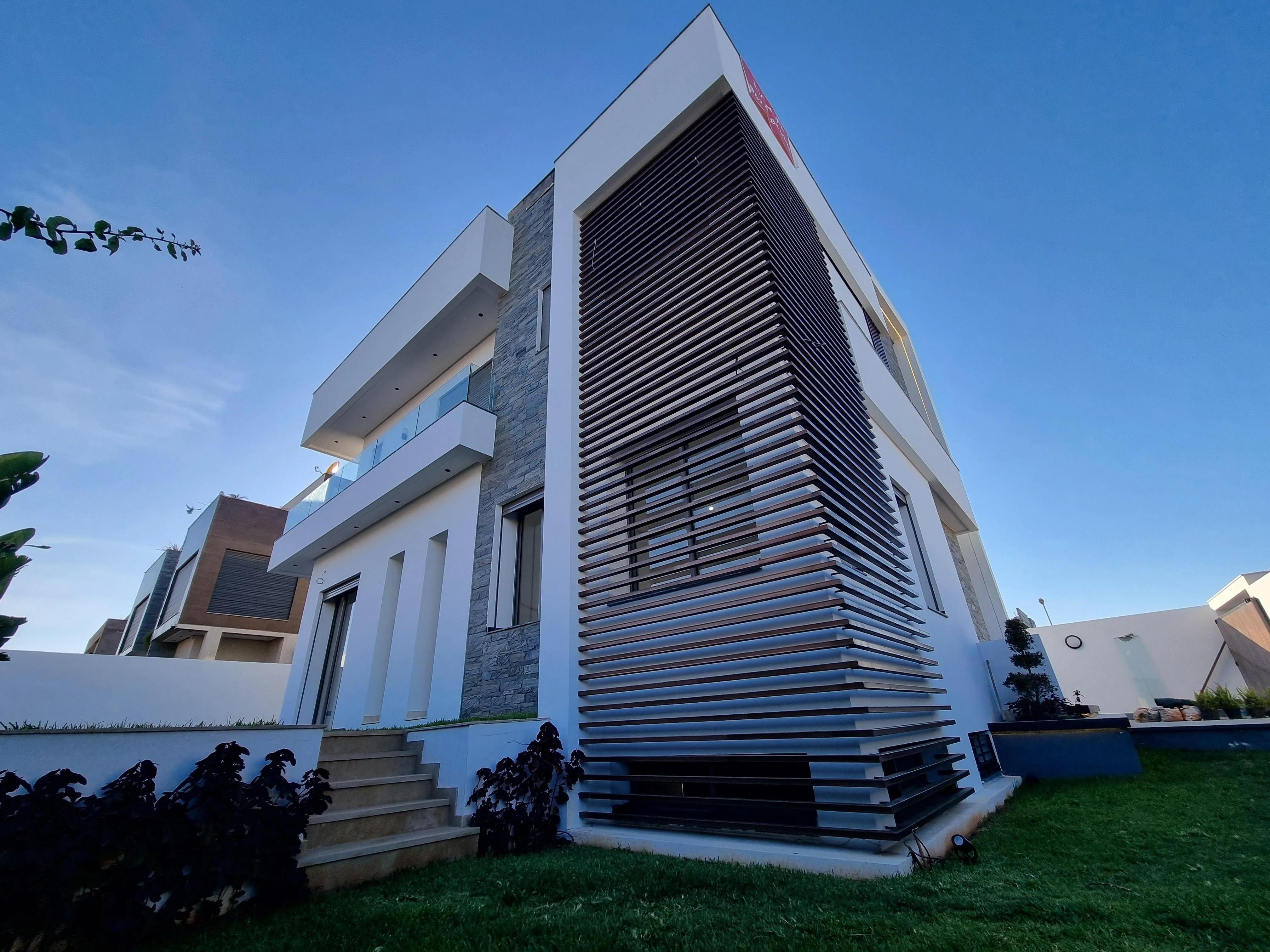 À VENDRE – Villa de Prestige à Dar Bouazza Haut Standing &amp; Potentiel Exceptionnel - الدار البيضاء (2)