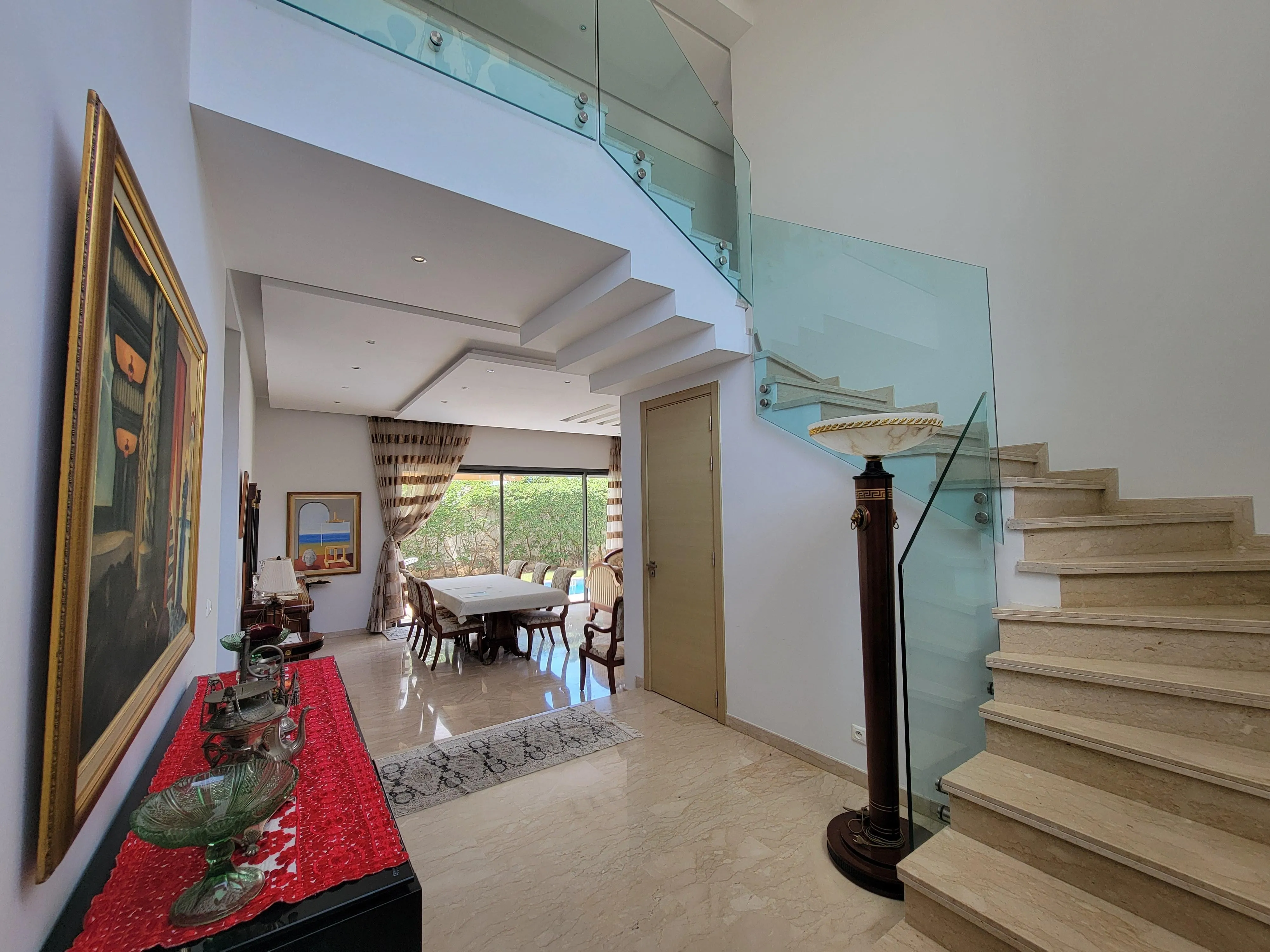 À VENDRE – Magnifique Villa d’Angle de Prestige à Dar Bouazza – Résidence Sécurisée, Jardin, Piscine - الدار البيضاء (4)
