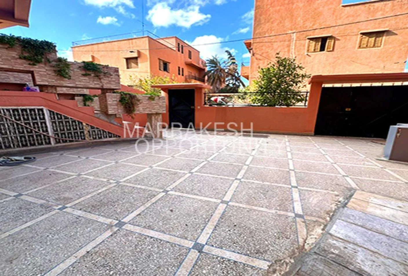 Appartement  avec jardin privatif à vendre dans le quartier Semlalia - مراكش (2)