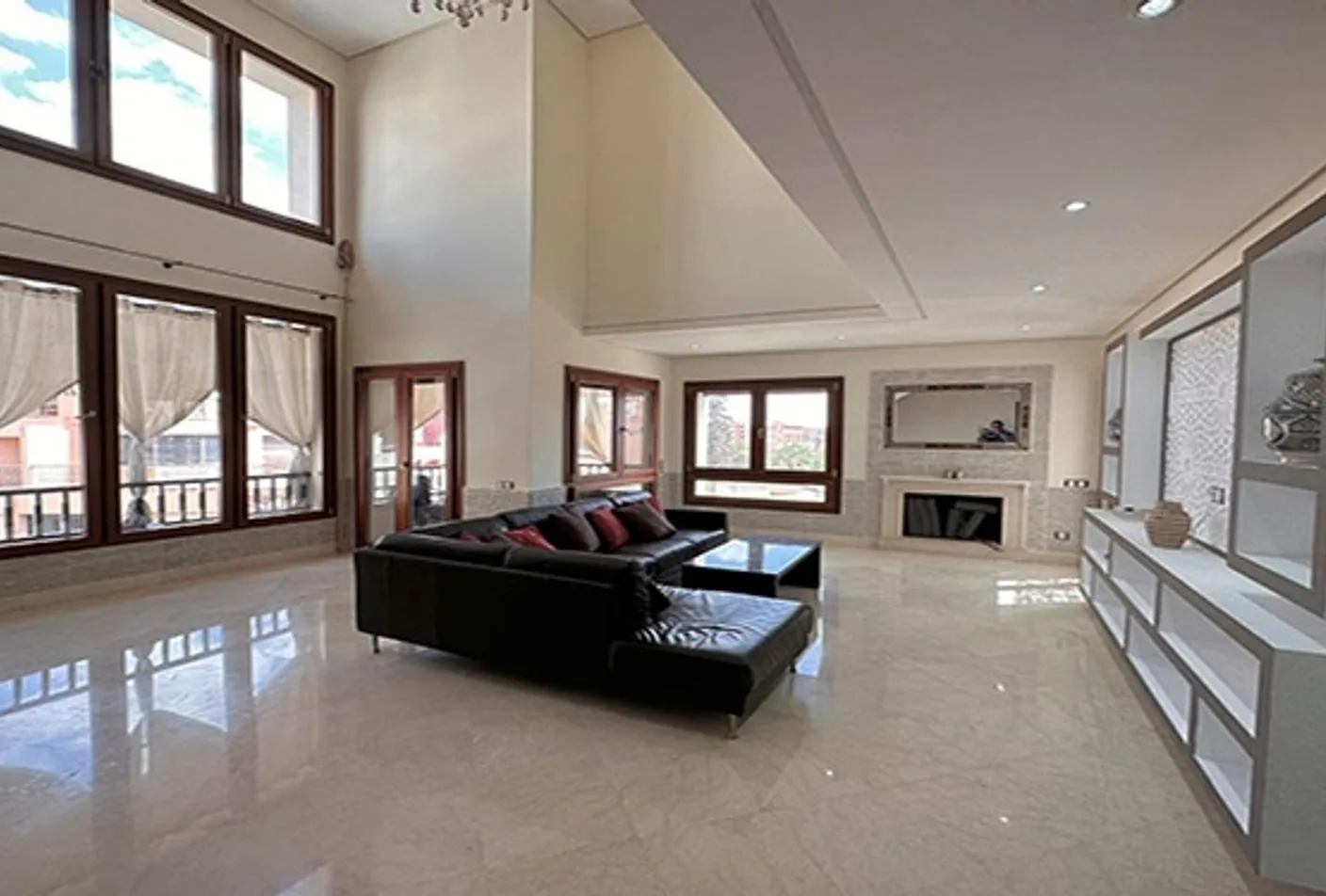 Vente duplex situé au cœur du centre ville gueliz - مراكش