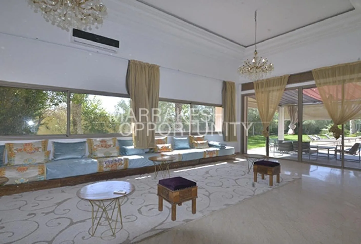 Magnifique villa en vente route de fes - مراكش