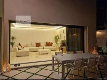 Villa de Prestige de 400 m² – Entièrement Meublée, 4 Chambres à Vendre - مراكش (4)