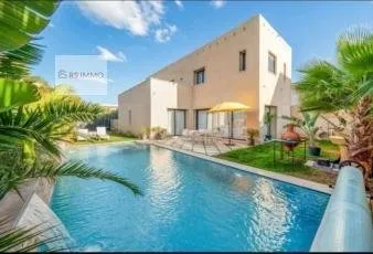 Villa de Prestige de 400 m² – Entièrement Meublée, 4 Chambres à Vendre - مراكش