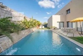 Villa de Prestige de 400 m² – Entièrement Meublée, 4 Chambres à Vendre - مراكش (2)