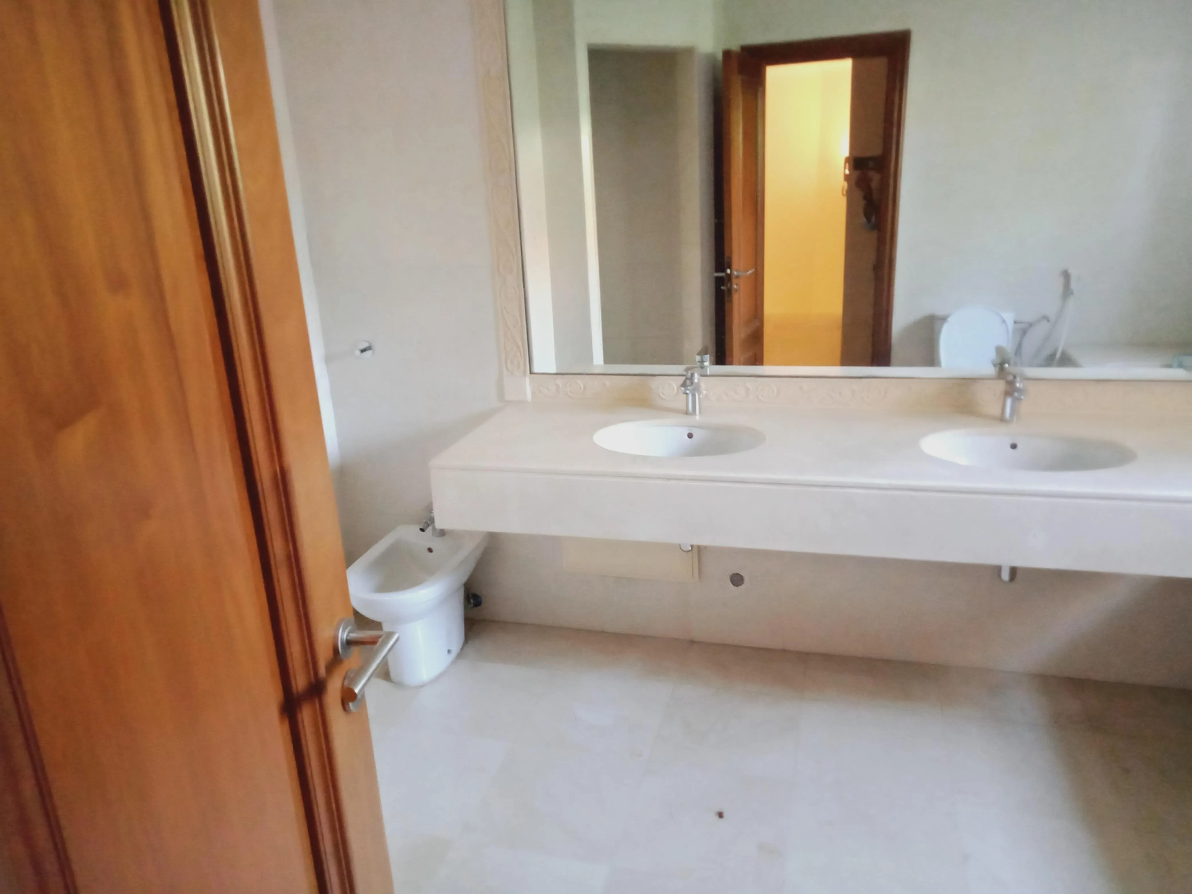 Belle villa à vendre située à  souissi Rabat - الرباط (4)