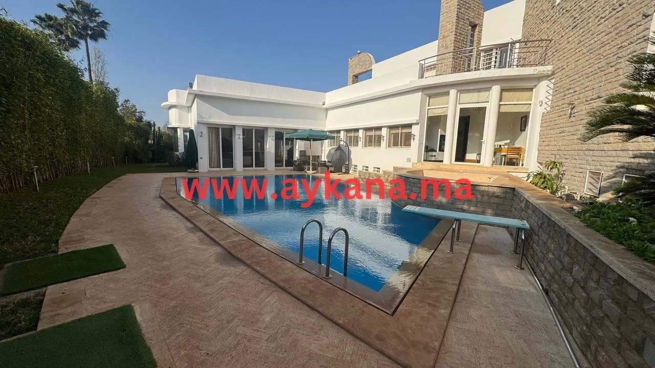 Vente Villa d’Exception Moderne et Traditionnelle à Souissi, Rabat - الرباط