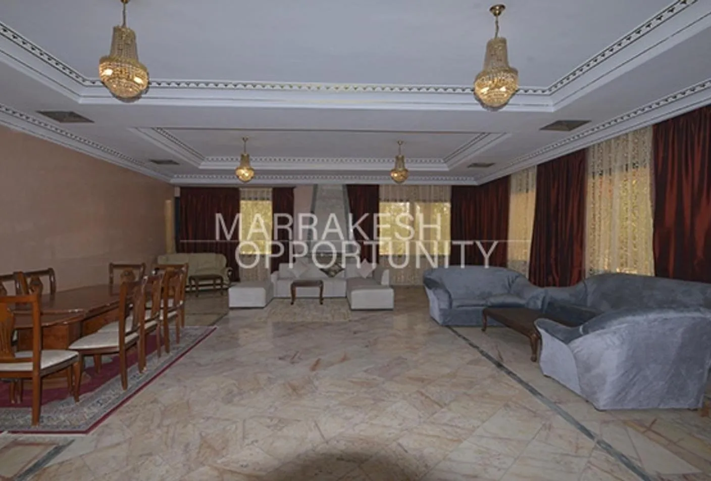 Une grande villa en vente situé à la Palmeraie - مراكش (2)