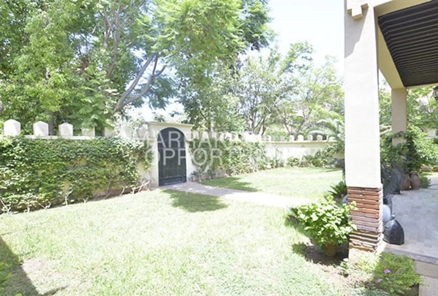 Magnifique Villa disponible en vente située au quartier Izdihar - مراكش