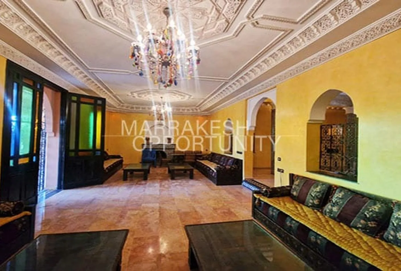 Majestueuse Villa avec piscine proposée en vente à Targa - مراكش