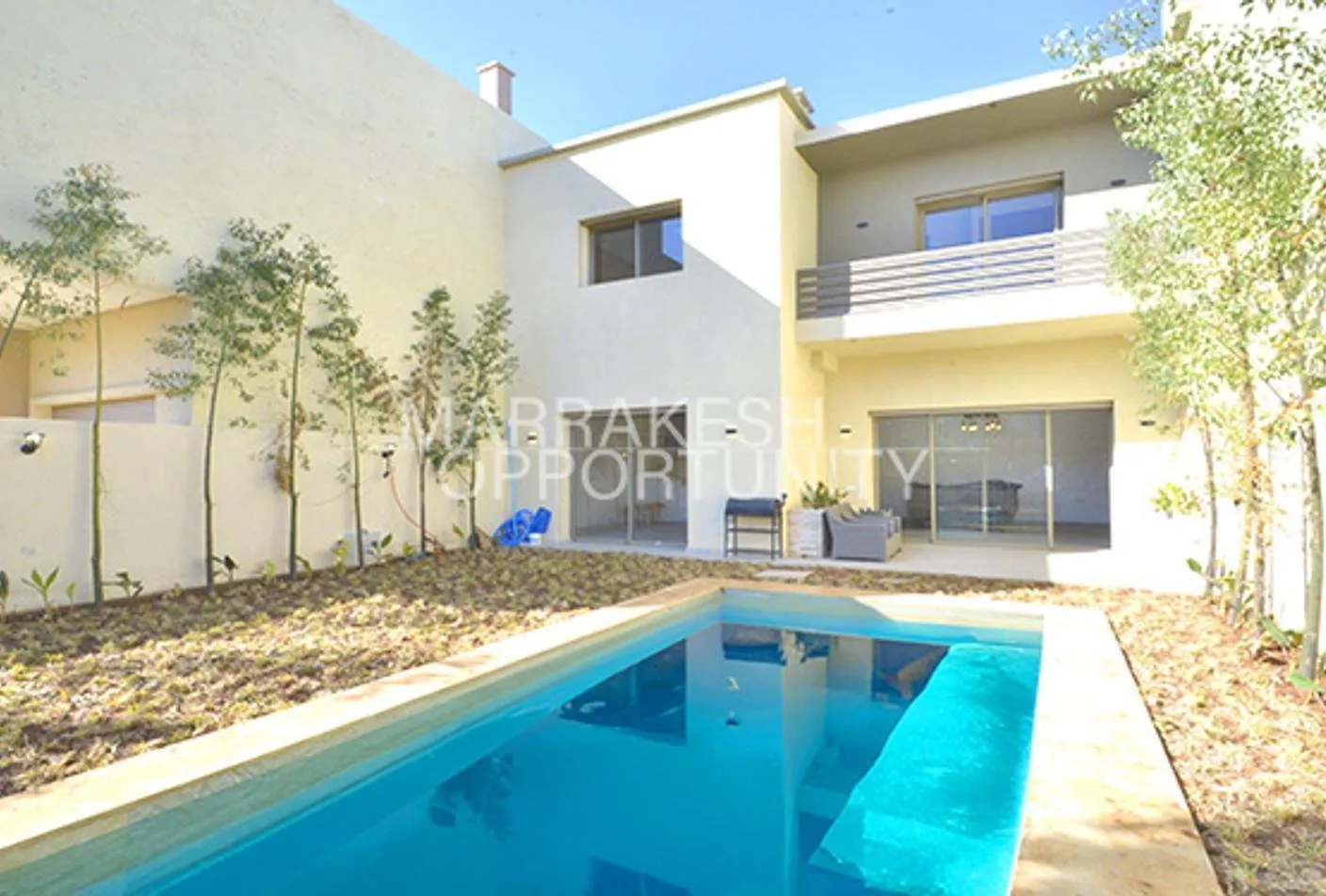 Jolie Villa Meublée avec piscine en vente sur la route de casa - مراكش (4)