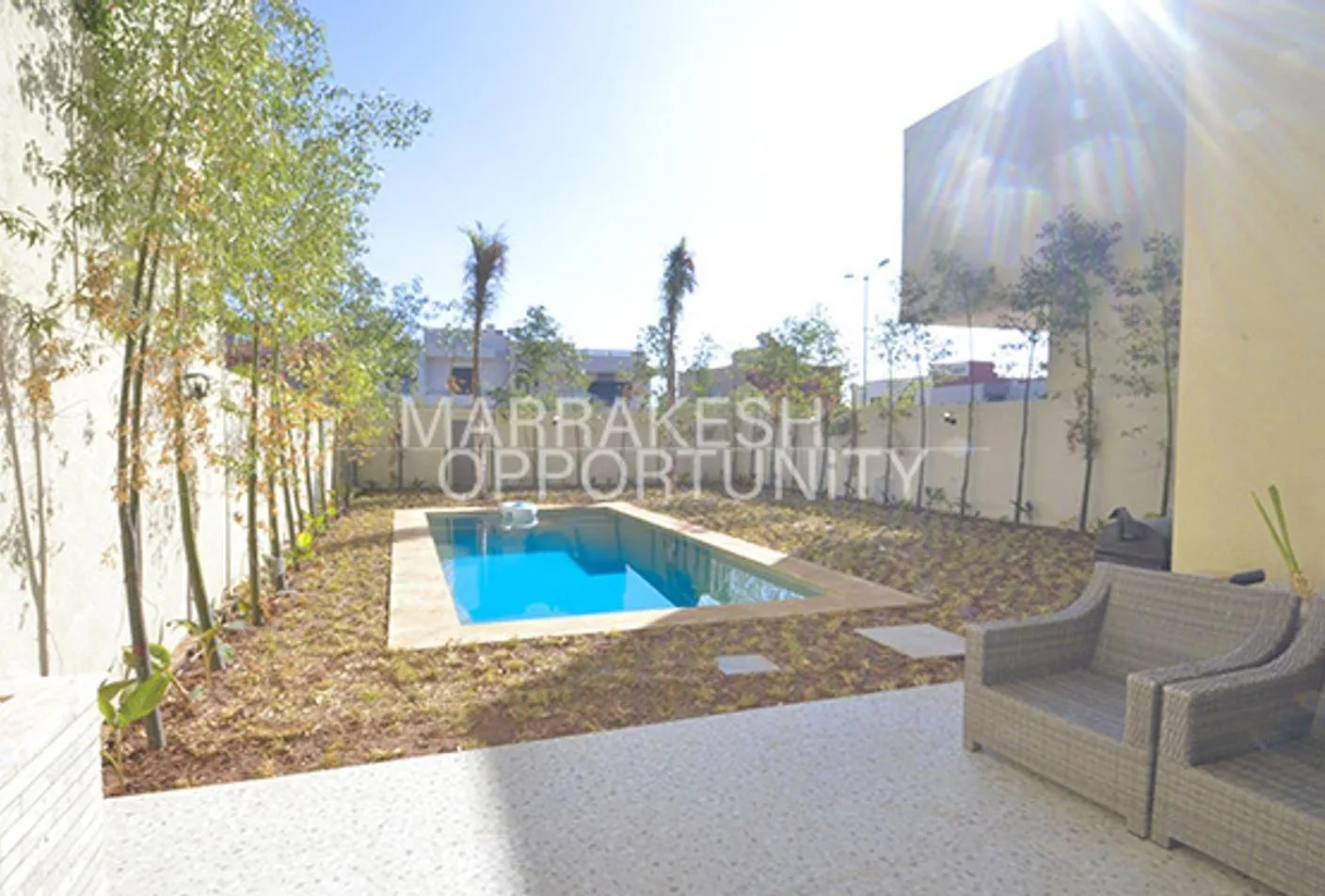 Jolie Villa Meublée avec piscine en vente sur la route de casa - مراكش (3)