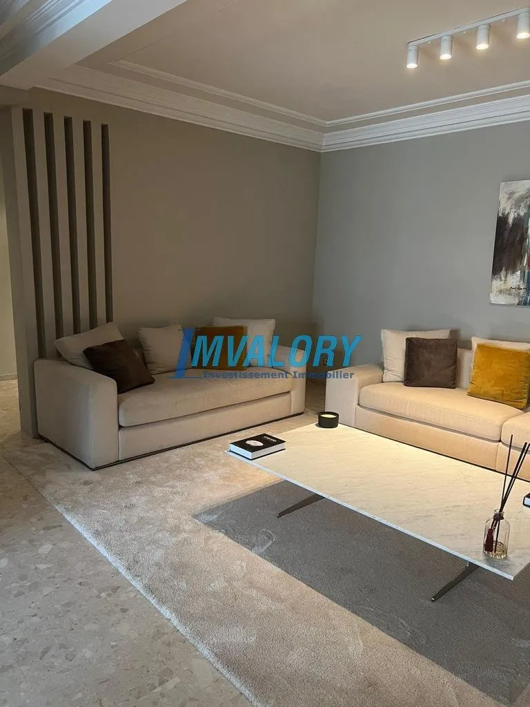 A vendre APT  3chb Racine 165m² - الدار البيضاء