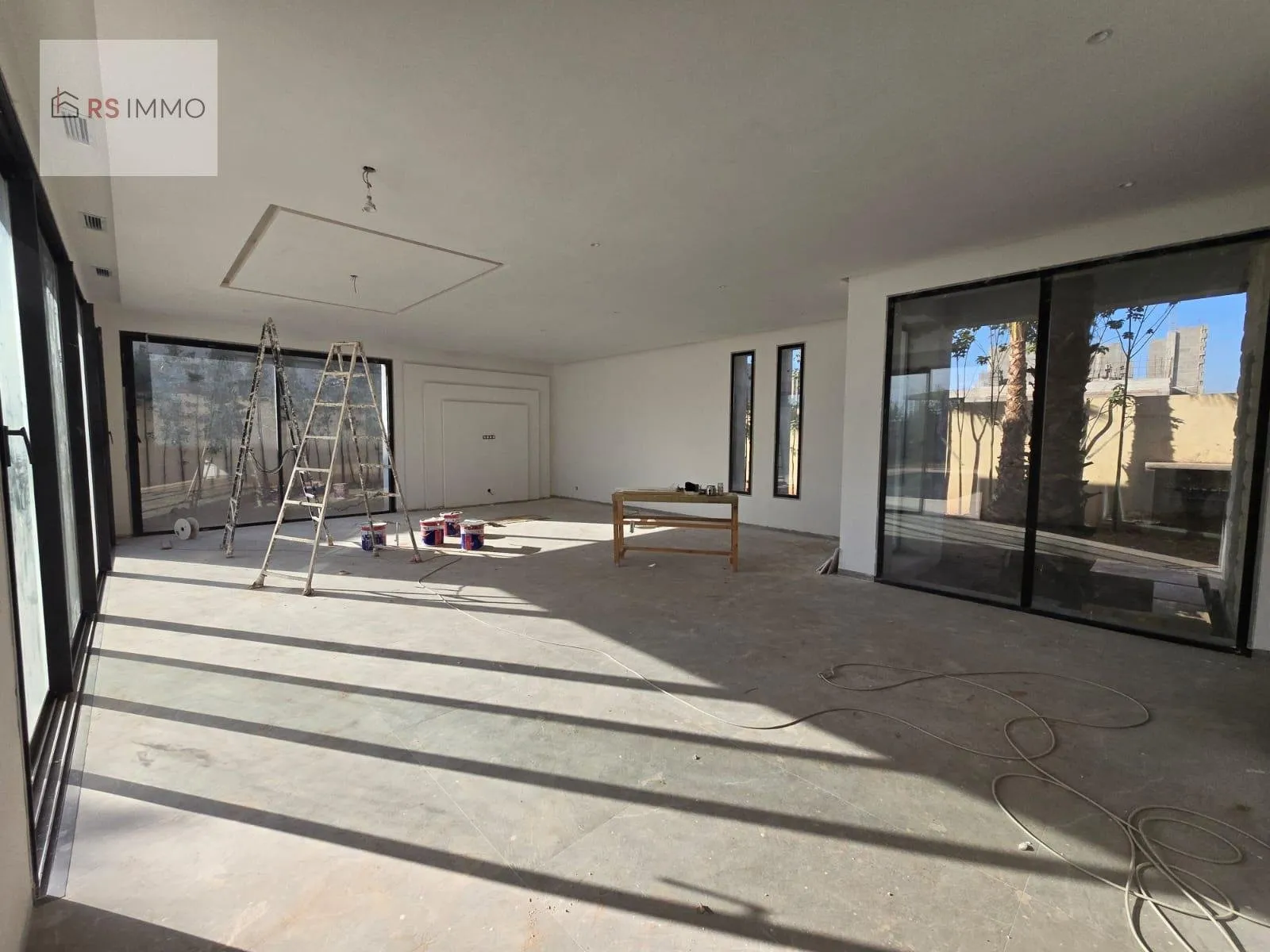 À VENDRE : VILLA MODERNE À 10 KM DE MARRAKECH - مراكش (4)