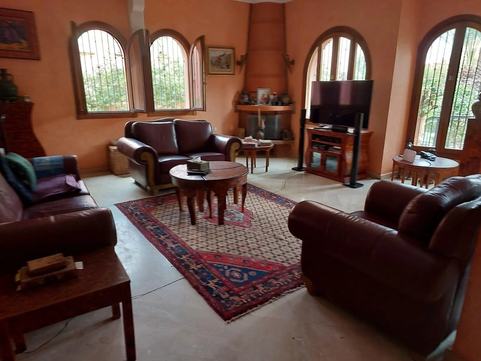 Villa d'exception avec piscine, jardin paysager et sécurité à vendre à Marrakech - مراكش (2)
