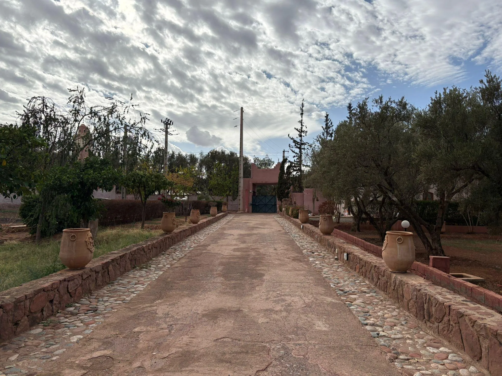 Superbe Propriété de Charme avec Villas d'Invités et Terrain Paysager à Vendre Près de Marrakech - مراكش (3)