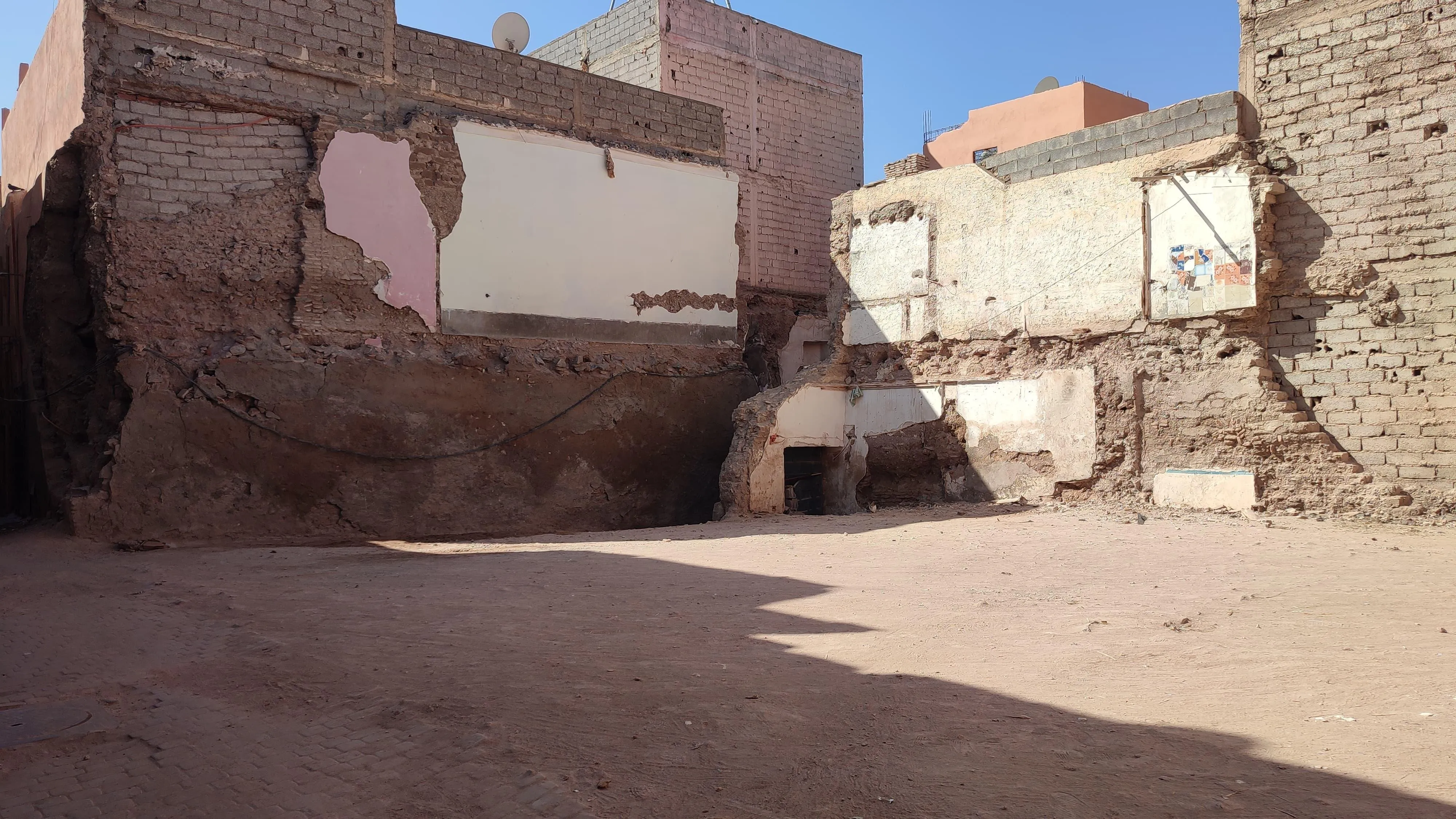 A vendre : Terrain constructible dans un emplacement privilégié - مراكش (3)