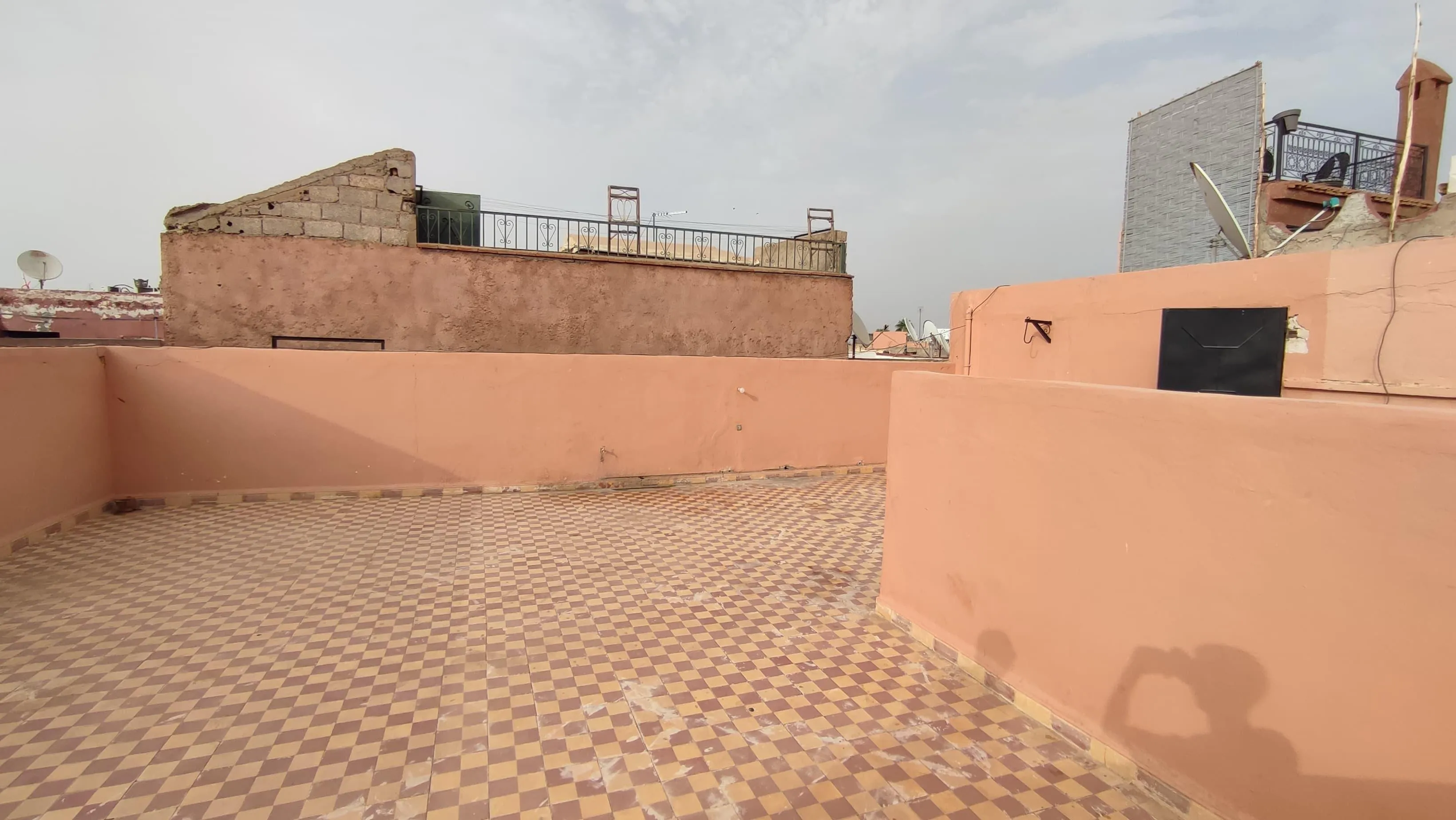 Opportunité Unique : Riad à Rénover Selon Votre Vision - مراكش (3)