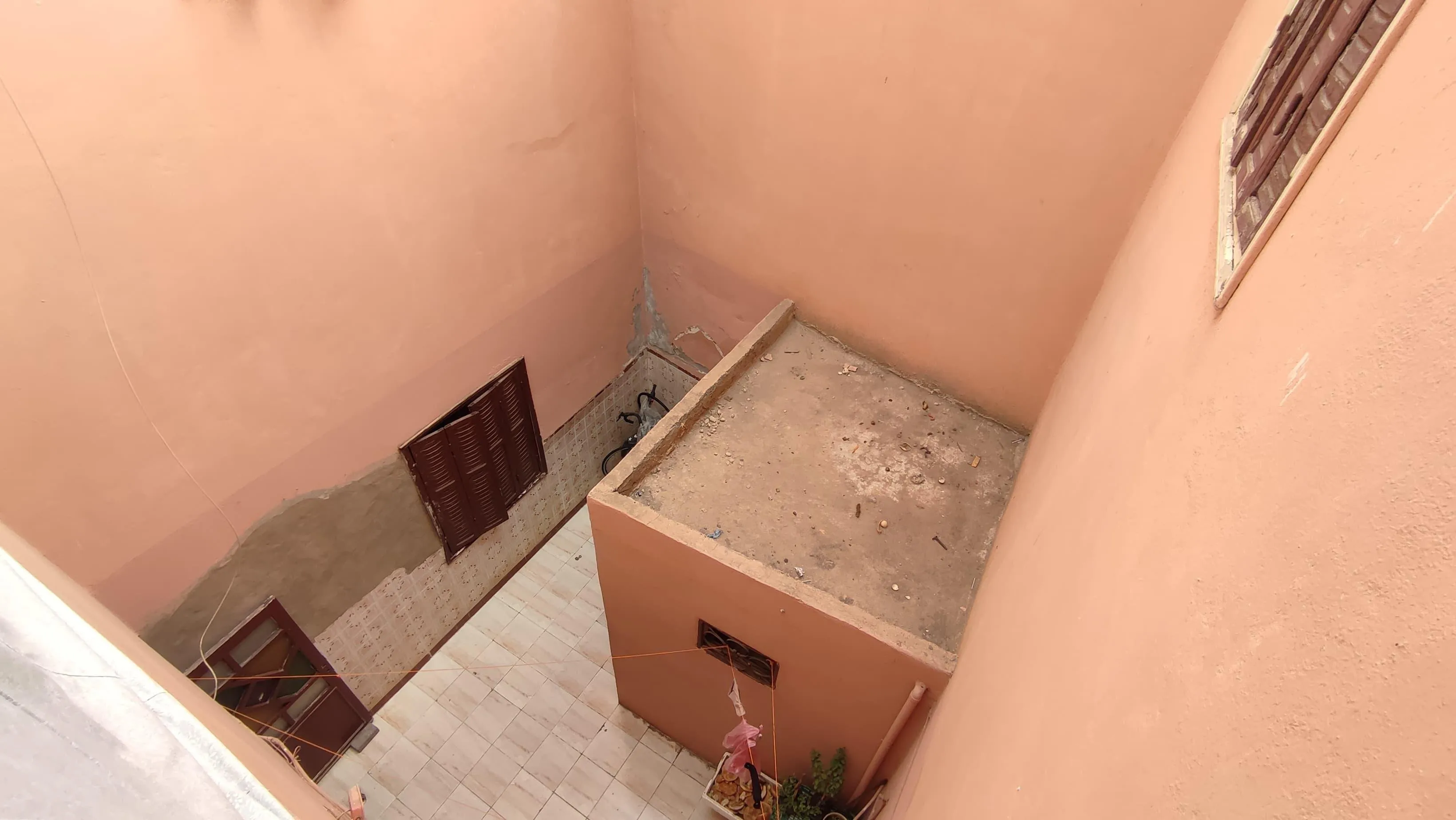 Opportunité Unique : Riad à Rénover Selon Votre Vision - مراكش (2)