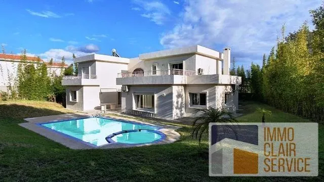 Jolie villa à vendre au niveau du quartier Souiss - الرباط