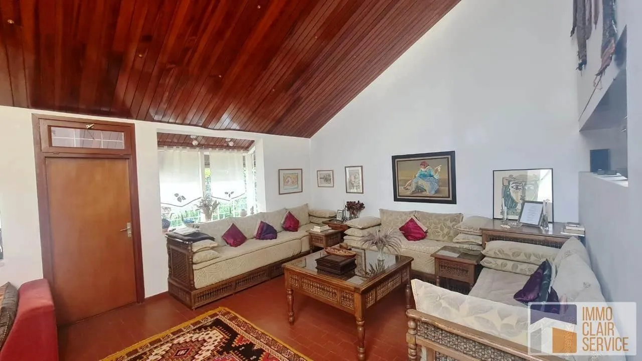 Villa à vendre dans un quartier résidentiel - الرباط (2)