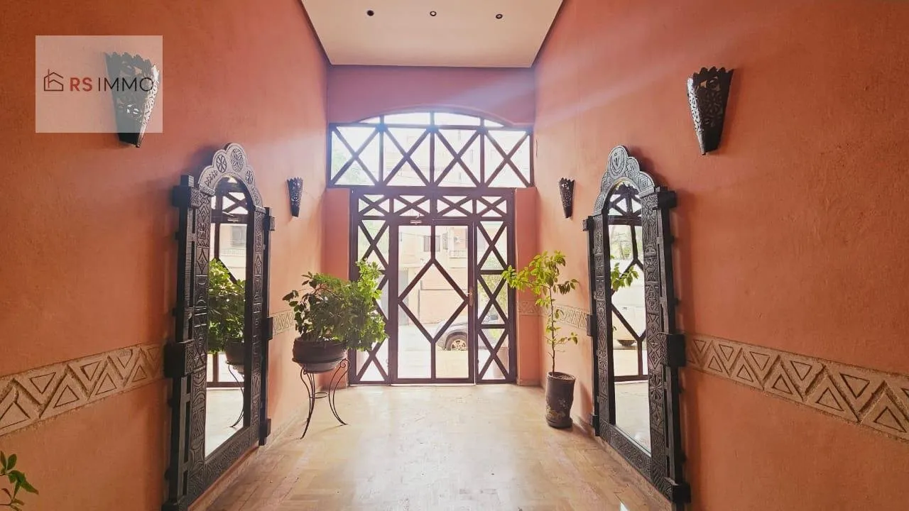 À VENDRE DUPLEX DE 306m² (COUR COMPRISE) - مراكش (2)