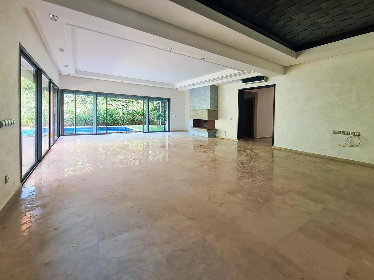 Villa 4 chambres en résidence sécurisée piscine - الدار البيضاء (3)
