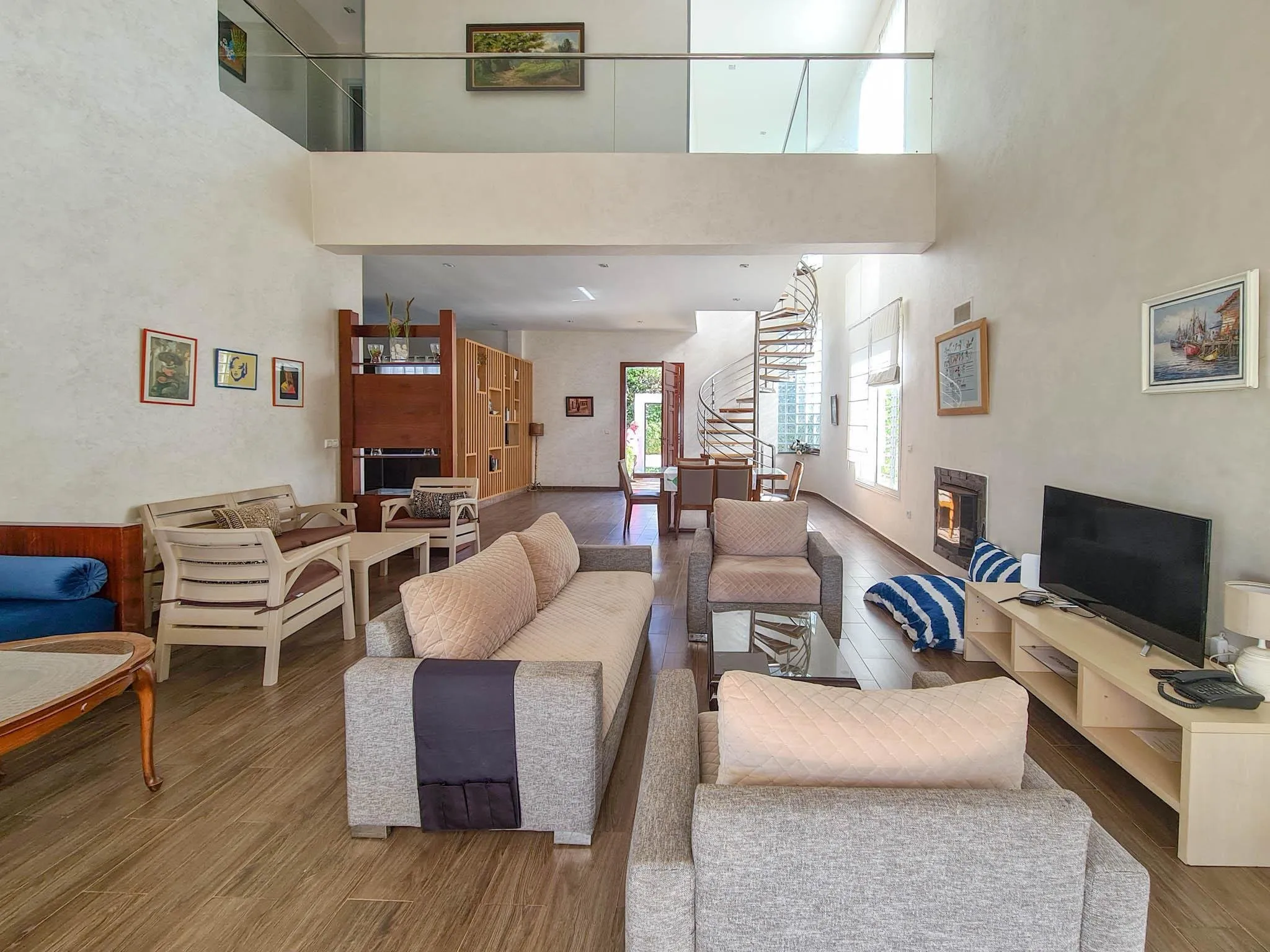 Villa 4 chambres avec piscine et jardin. - الدار البيضاء (3)