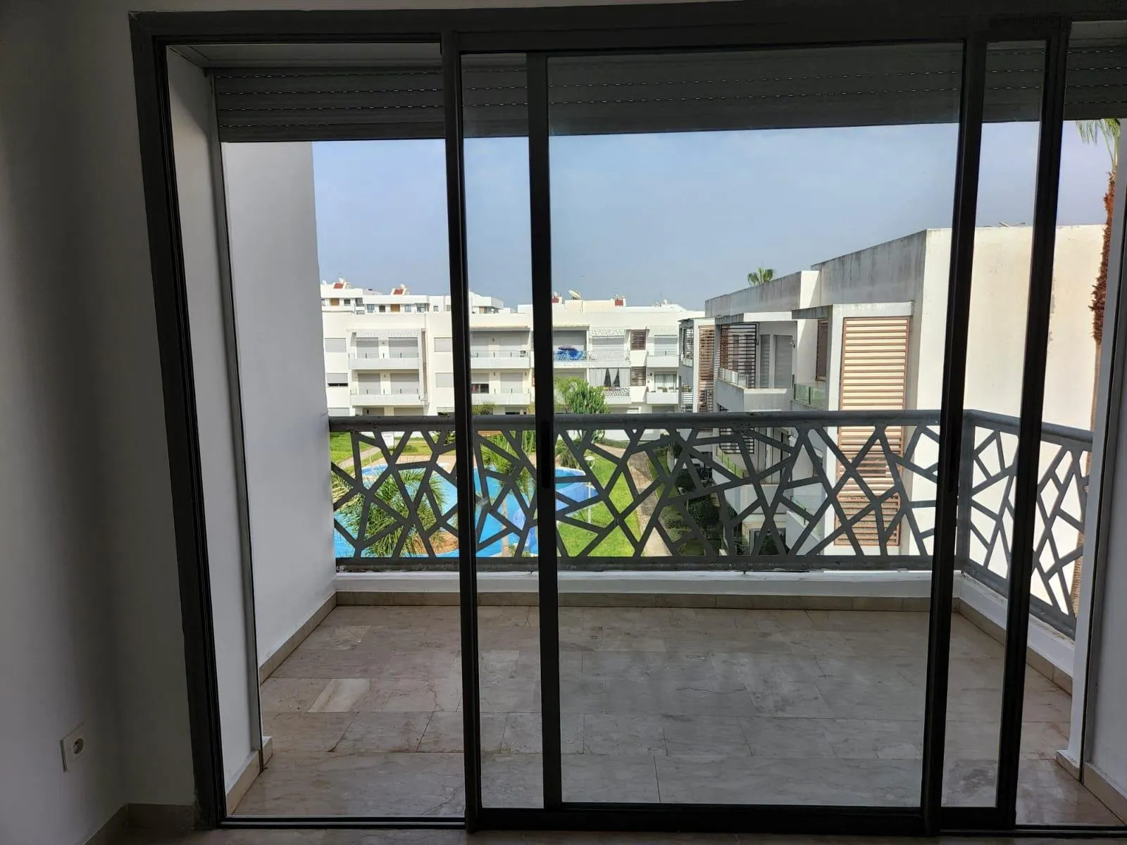 Appartement en résidence sécurisée, vues piscine. - الدار البيضاء (3)