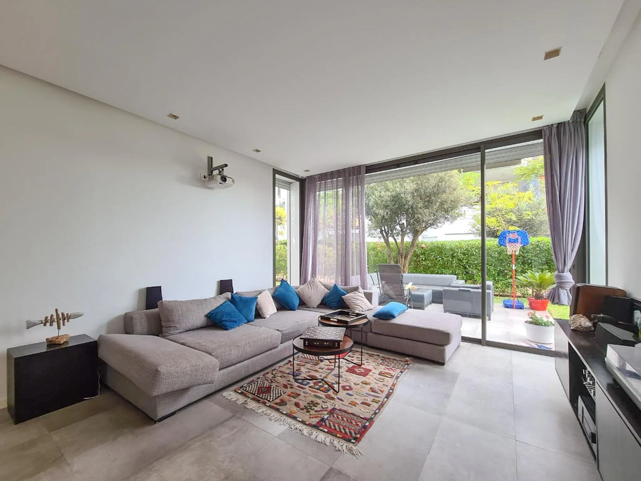 À Vendre : Appartement Rez-de-Jardin 326 m2 - الدار البيضاء (3)