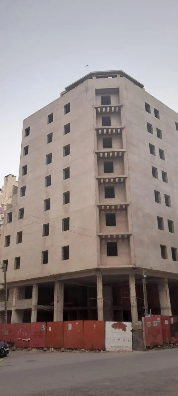 TERRIAN AVENDRE QUARTIER  2MARS R+5 - الدار البيضاء (2)
