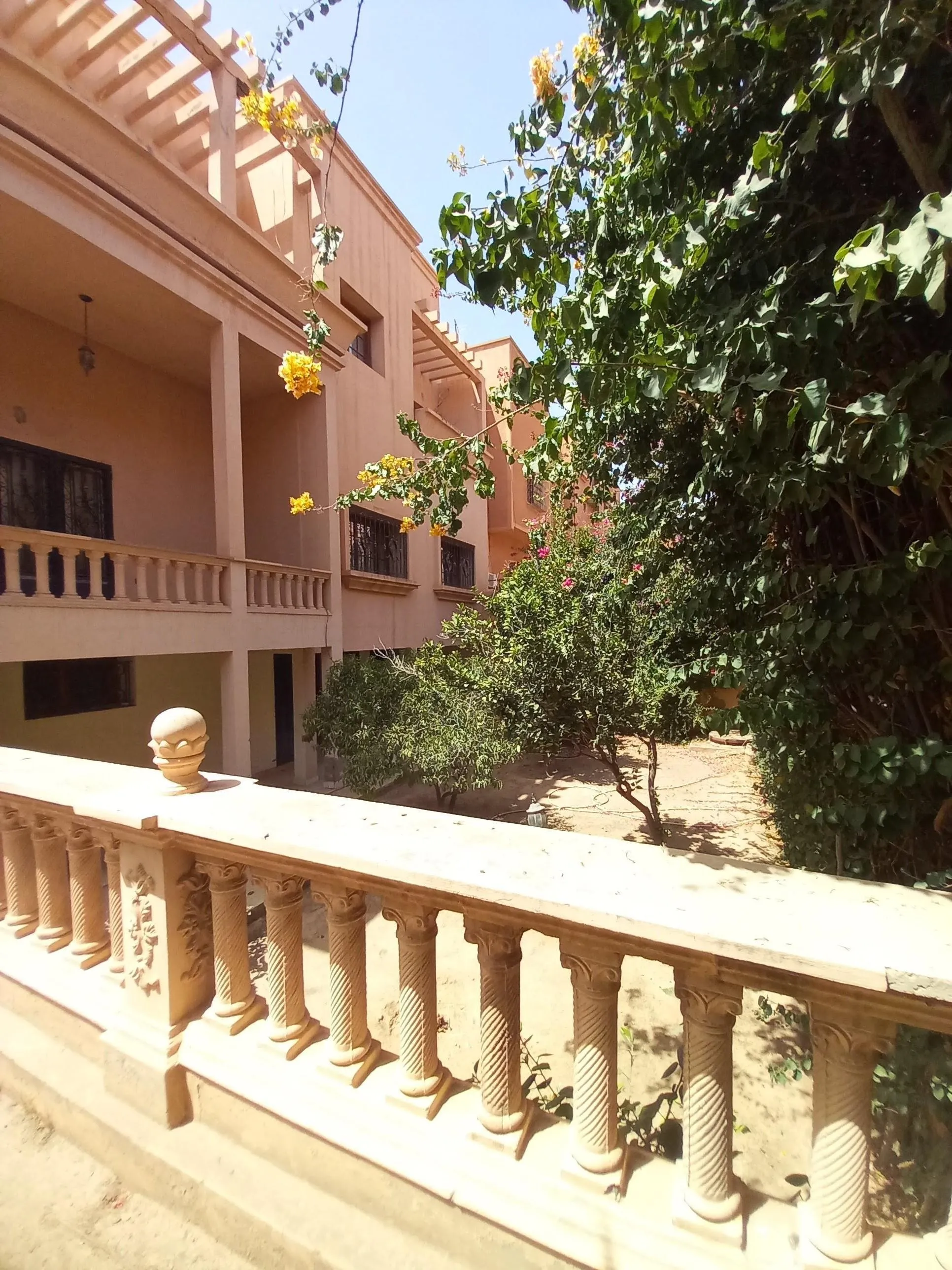 Spacieuse Villa de 550 m² en vente à Sidi Abad - مراكش