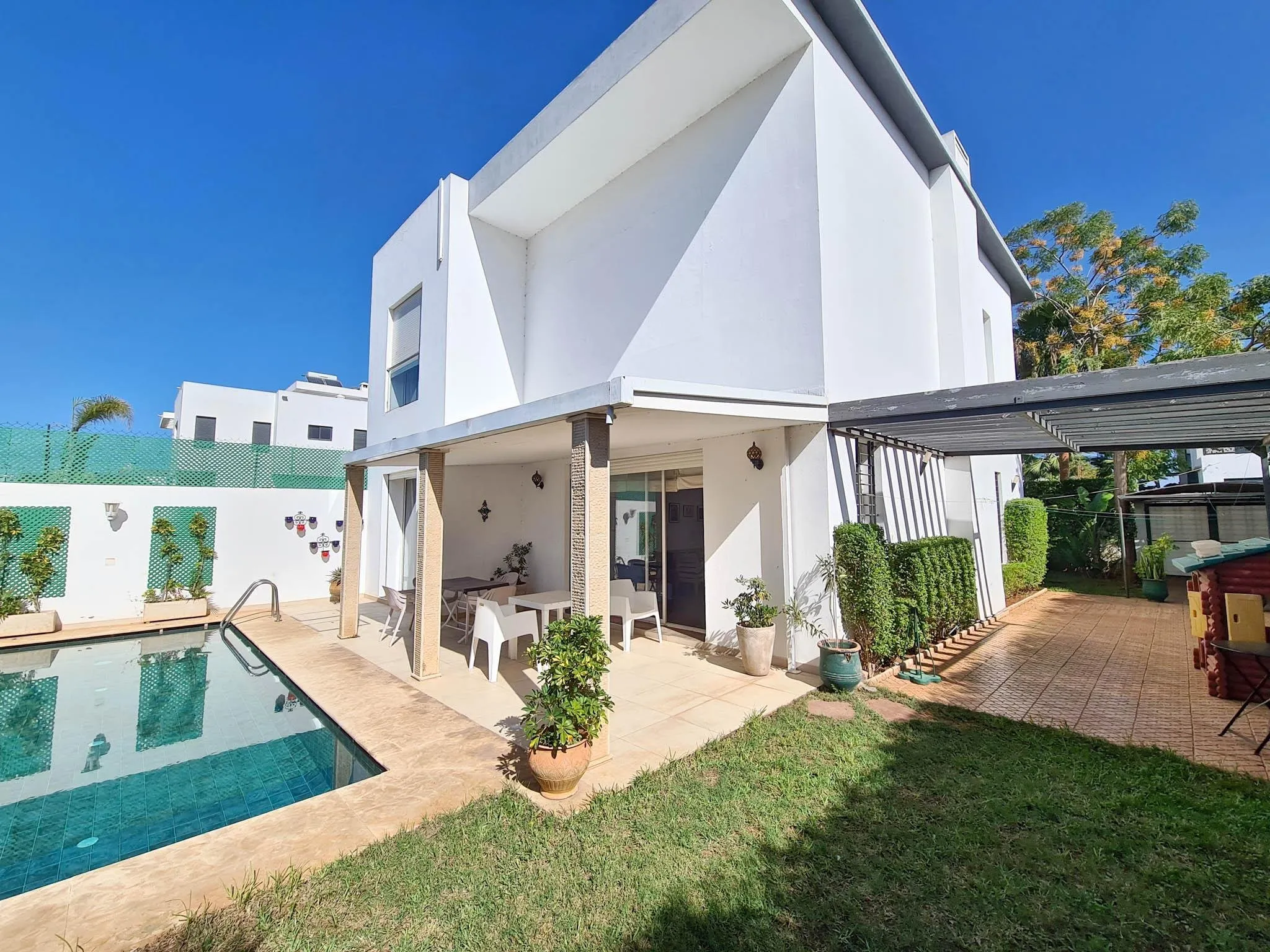 Villa 4 chambres avec piscine et jardin. - الدار البيضاء (2)