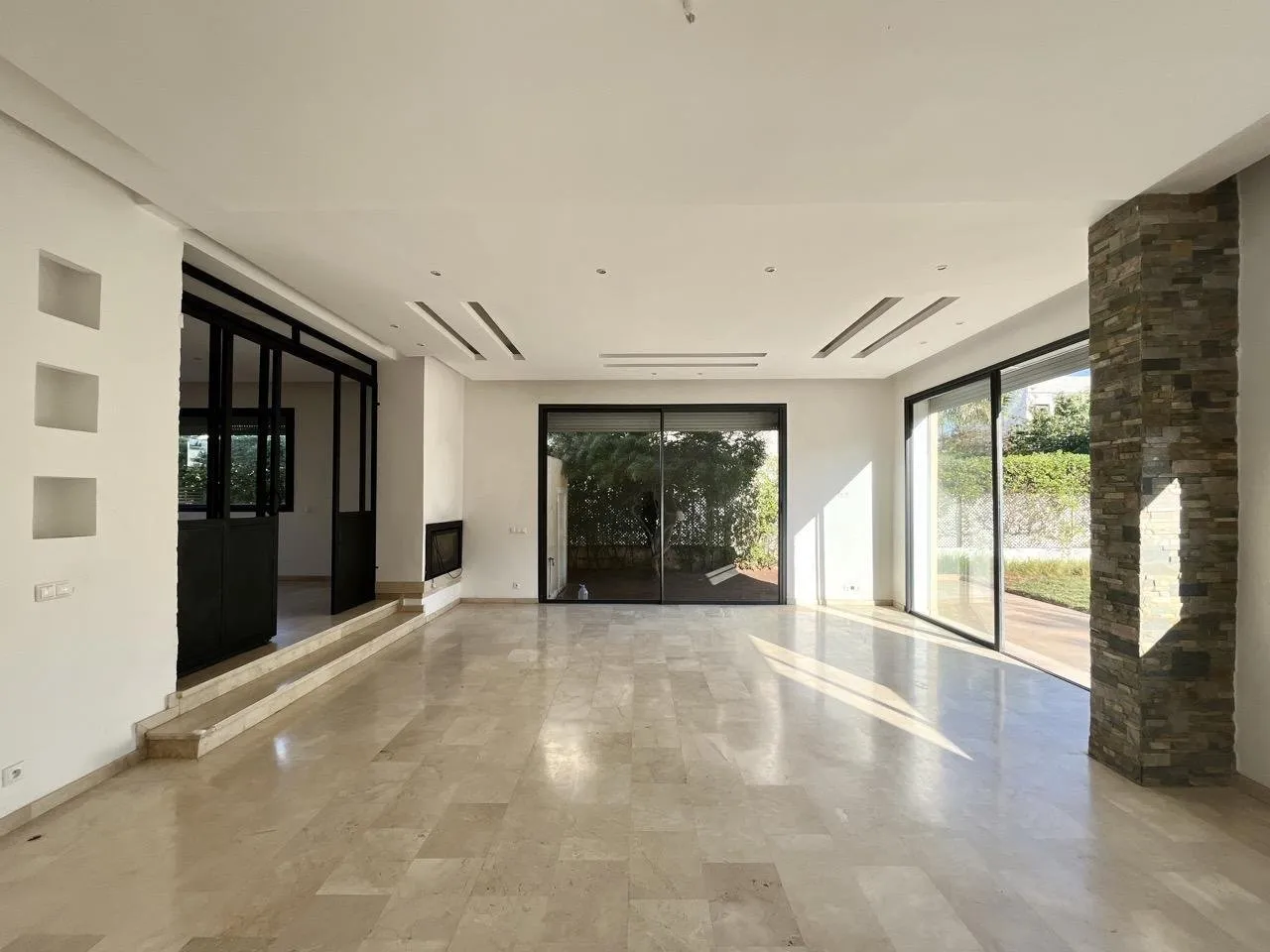 Villa Familiale Spacieuse à Dar Bouazza - الدار البيضاء (2)