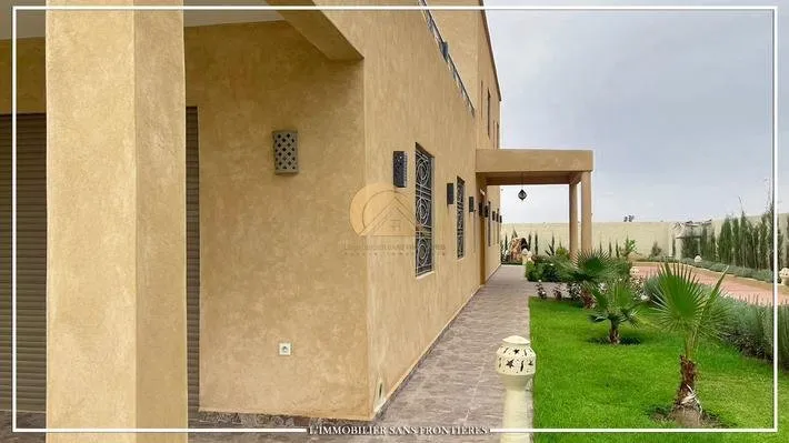 Villa vide à vendre  2000M², piscine  privée, Route de fes - مراكش