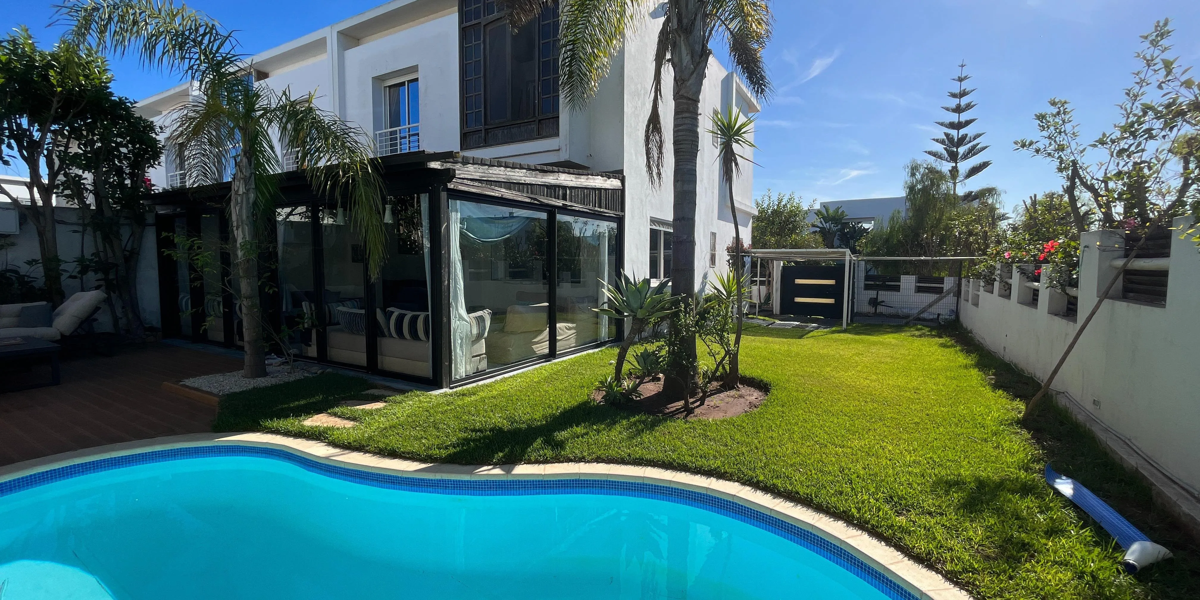 Villa 3Ch Rénovée Jardin, Piscine, sans vis à vis - الدار البيضاء