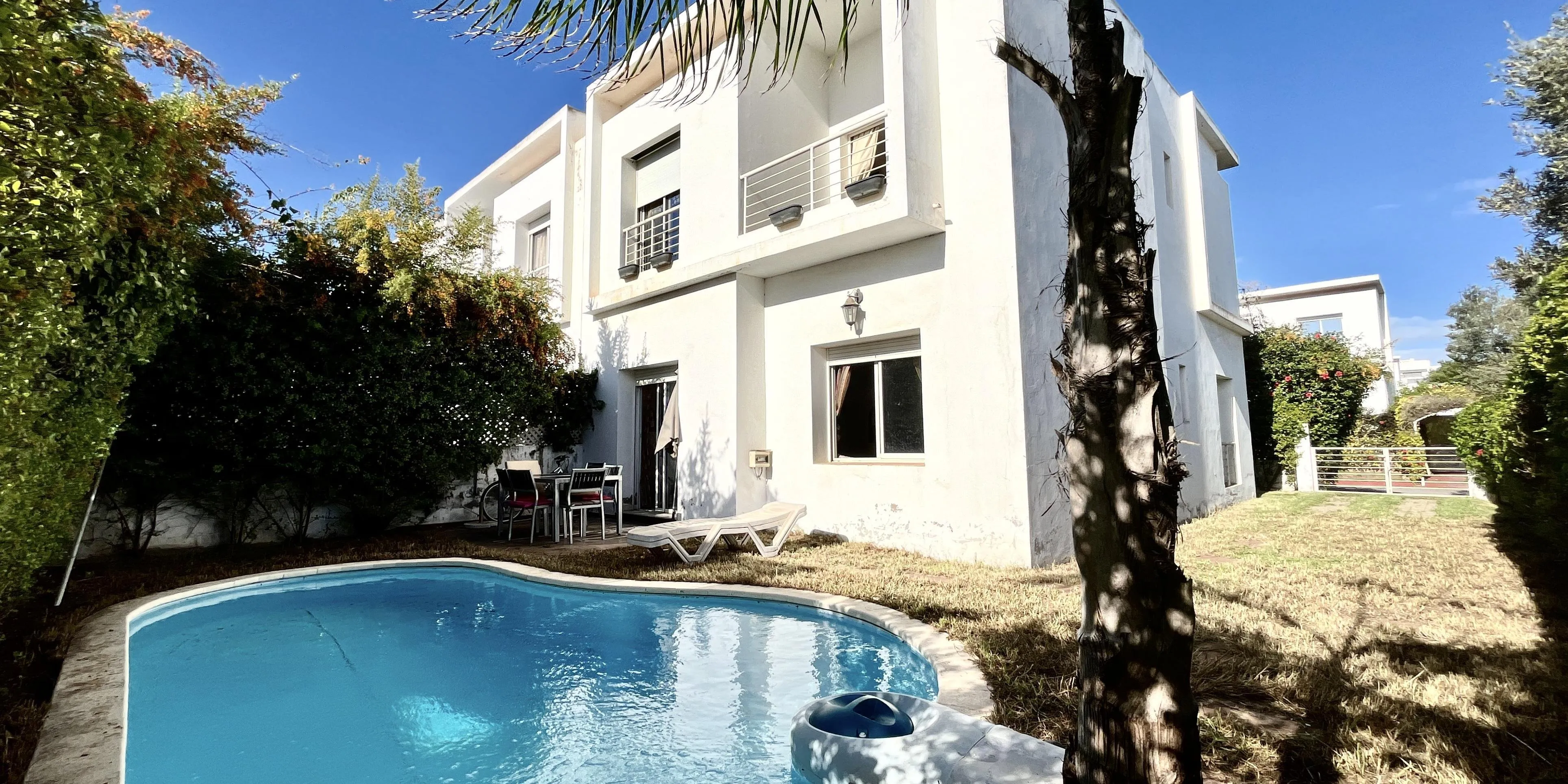 Villa Familiale Accueillante Jardin &amp; Piscine - الدار البيضاء