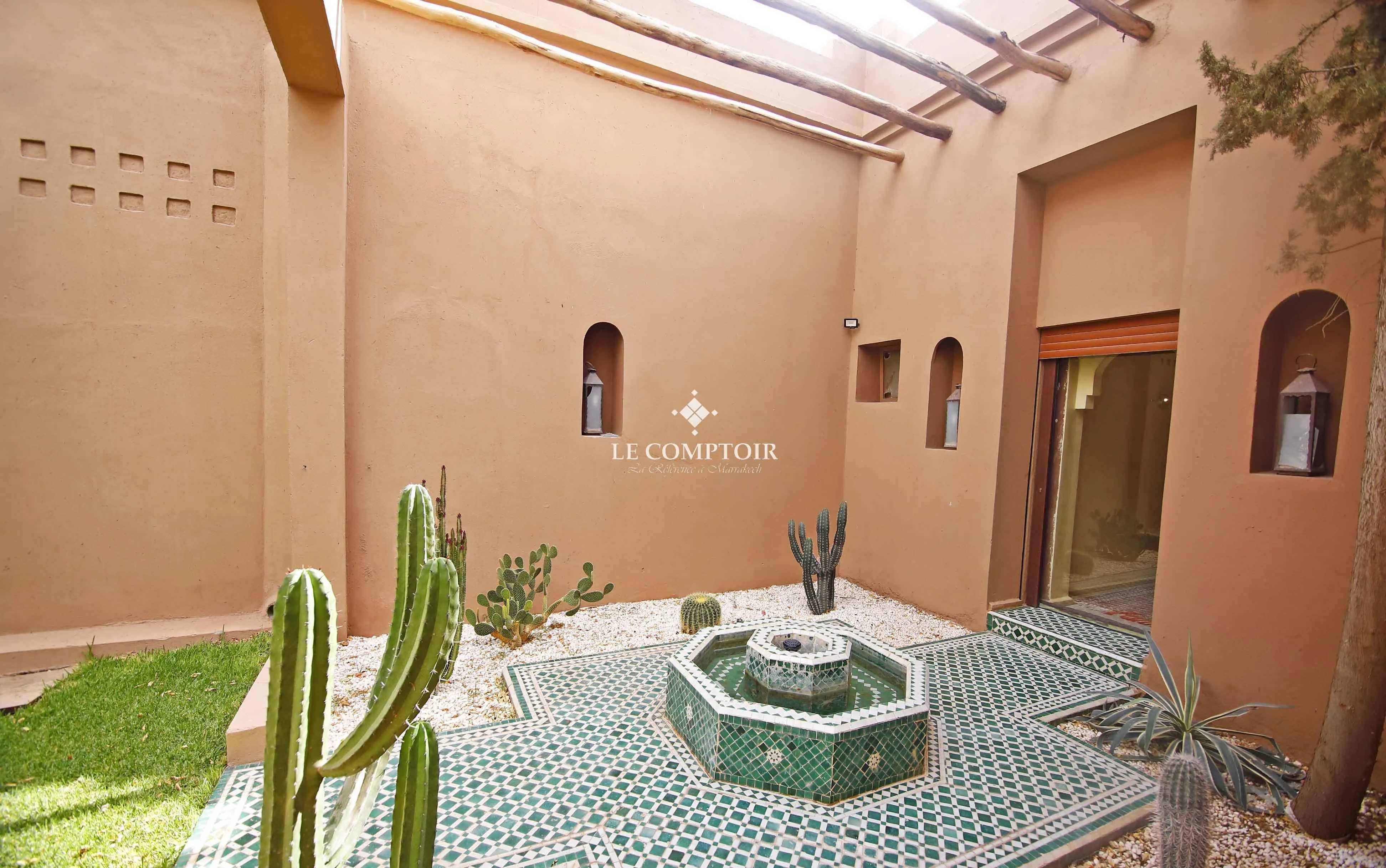 MAGNIFIQUE VILLA A VENDRE AVEC VNA CONFIRMATIVE - مراكش (4)